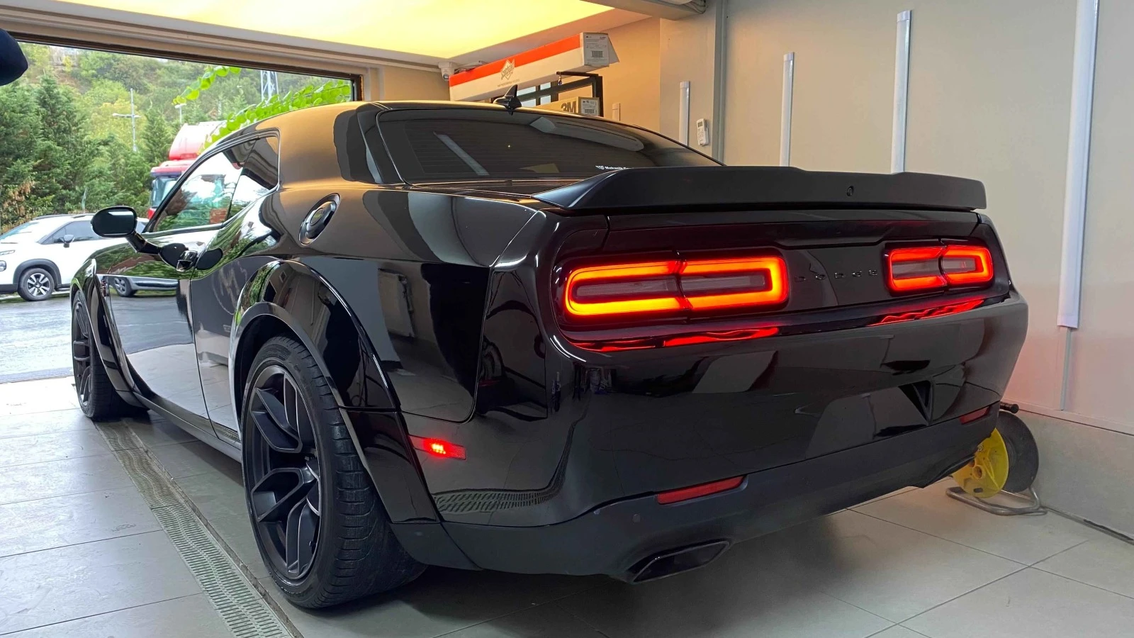 Dodge Challenger HELLCAT Widebody | Mobile.bg � ����������� 12