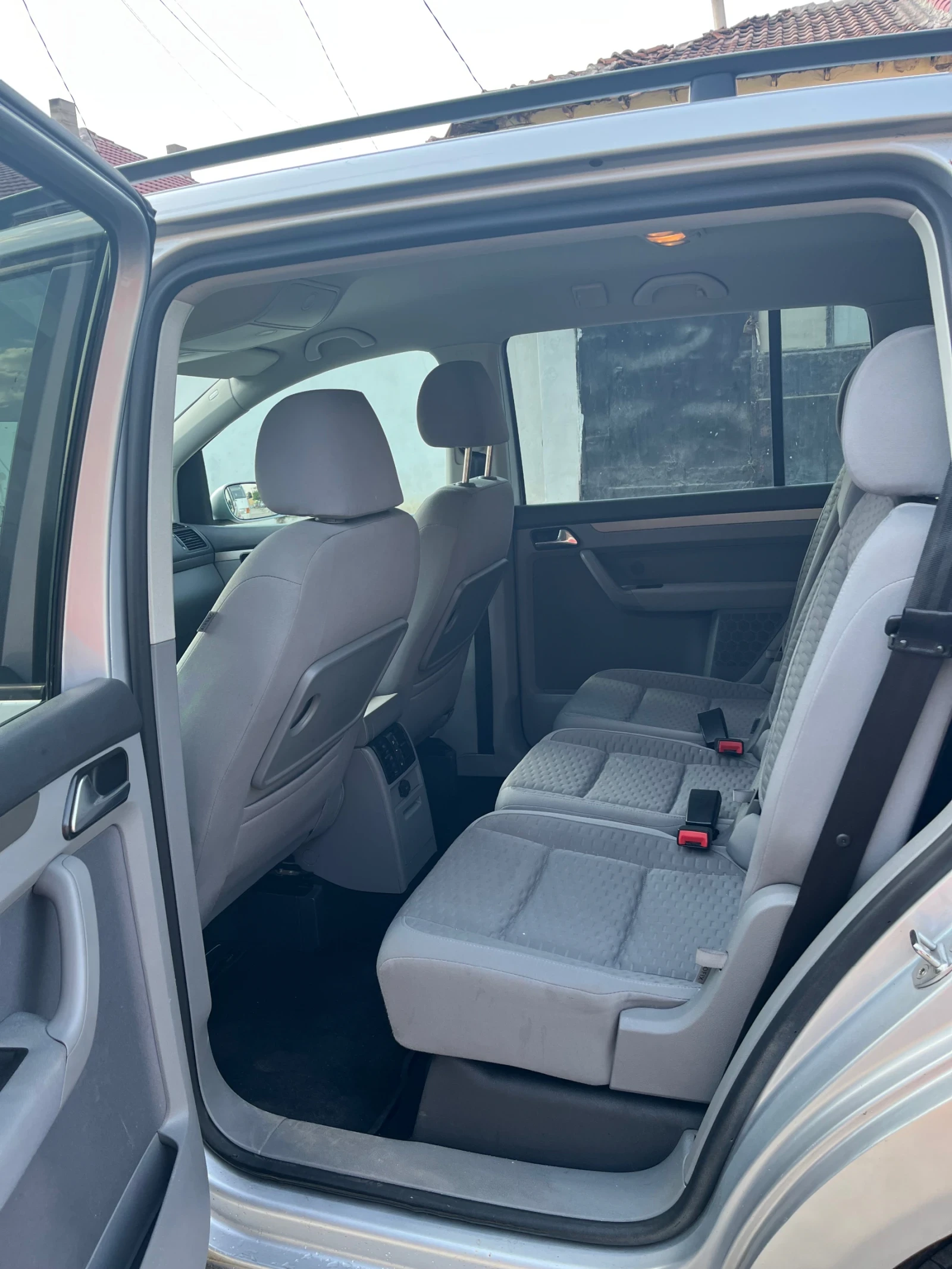 VW Touran  - изображение 8