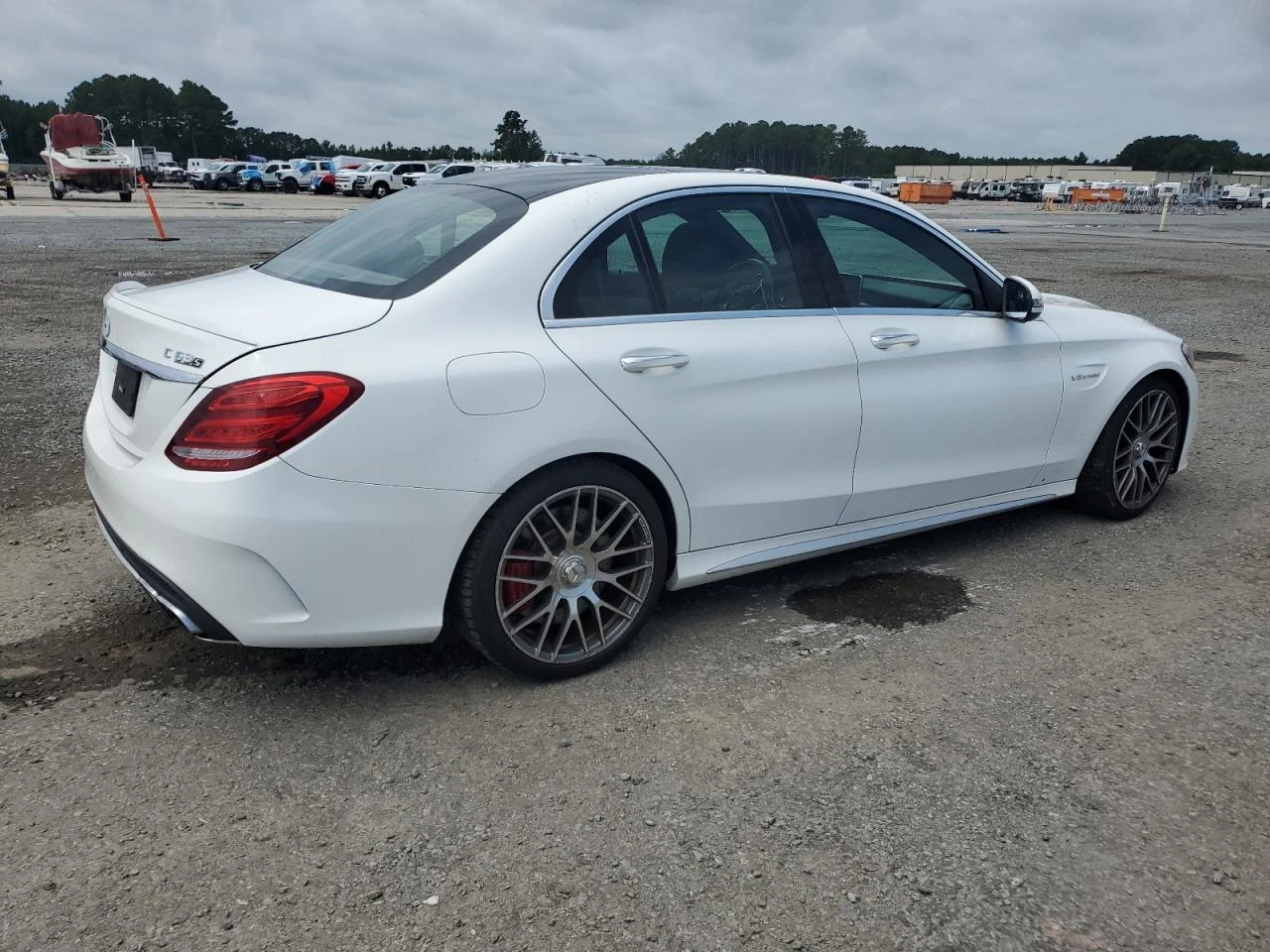 Mercedes-Benz C 63 AMG S * КЛИП НА ДВИГАТЕЛ* * ЛИЗИНГ*  - изображение 4