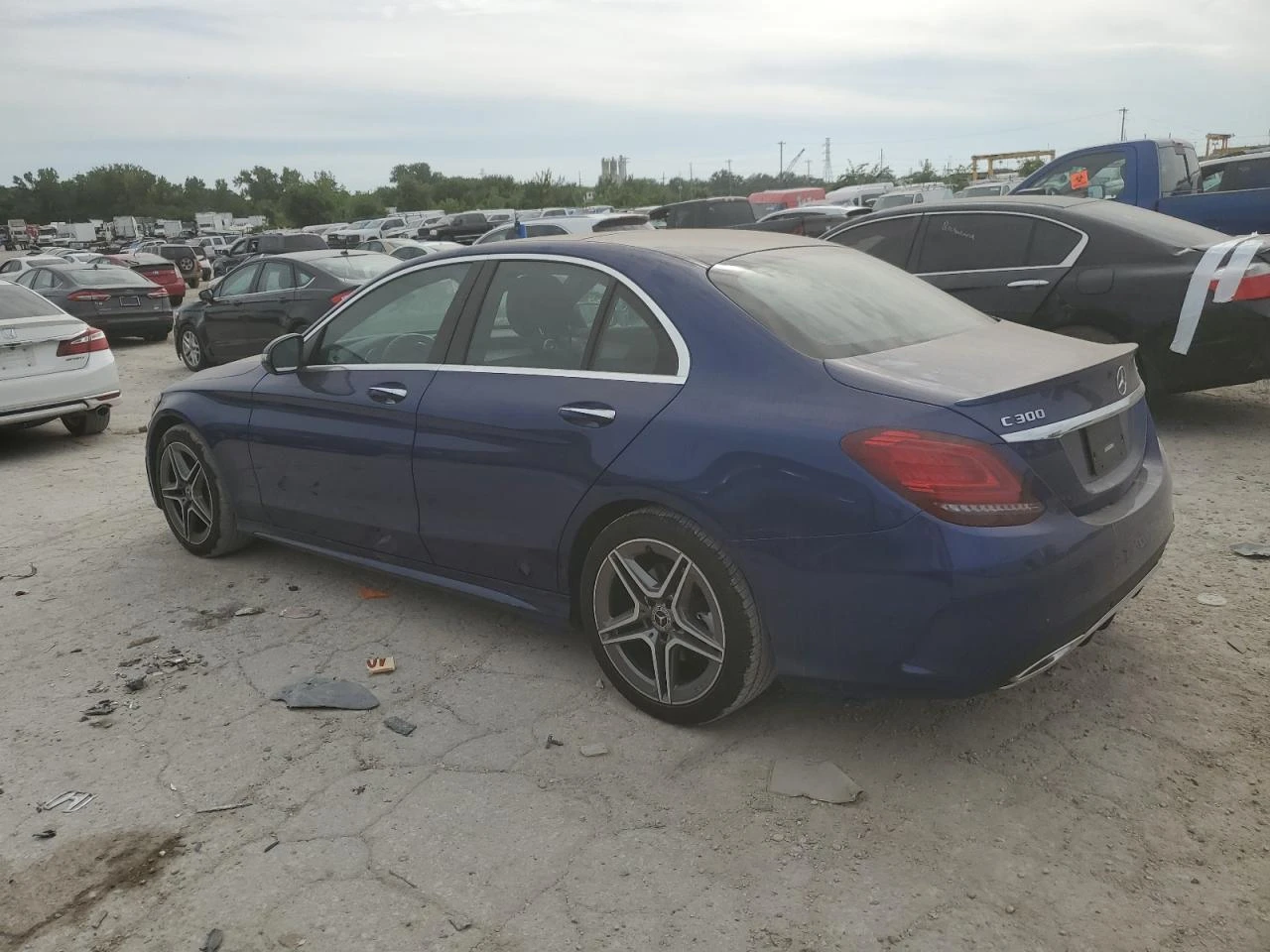 Mercedes-Benz C 300  - изображение 4