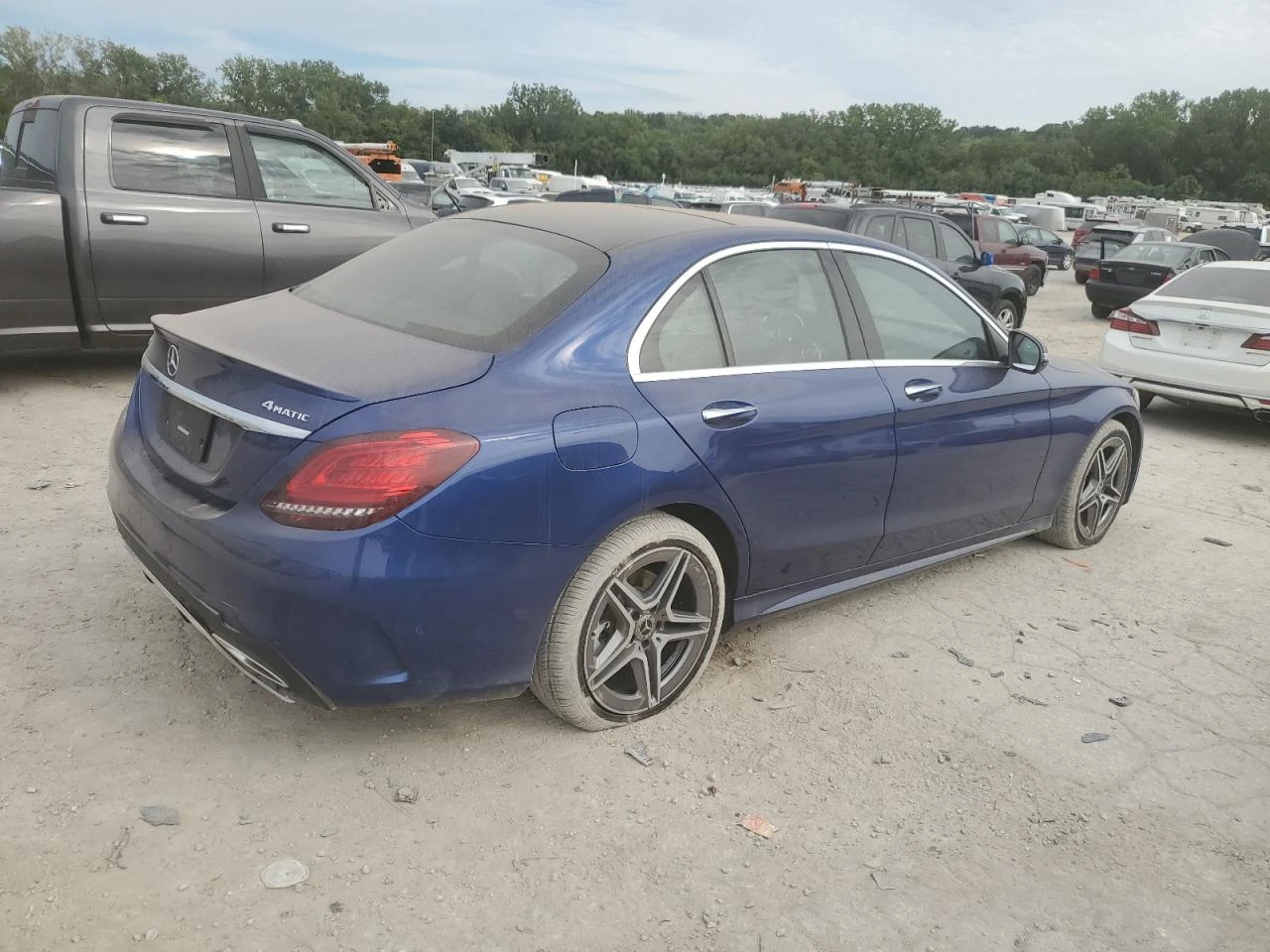 Mercedes-Benz C 300  - изображение 6