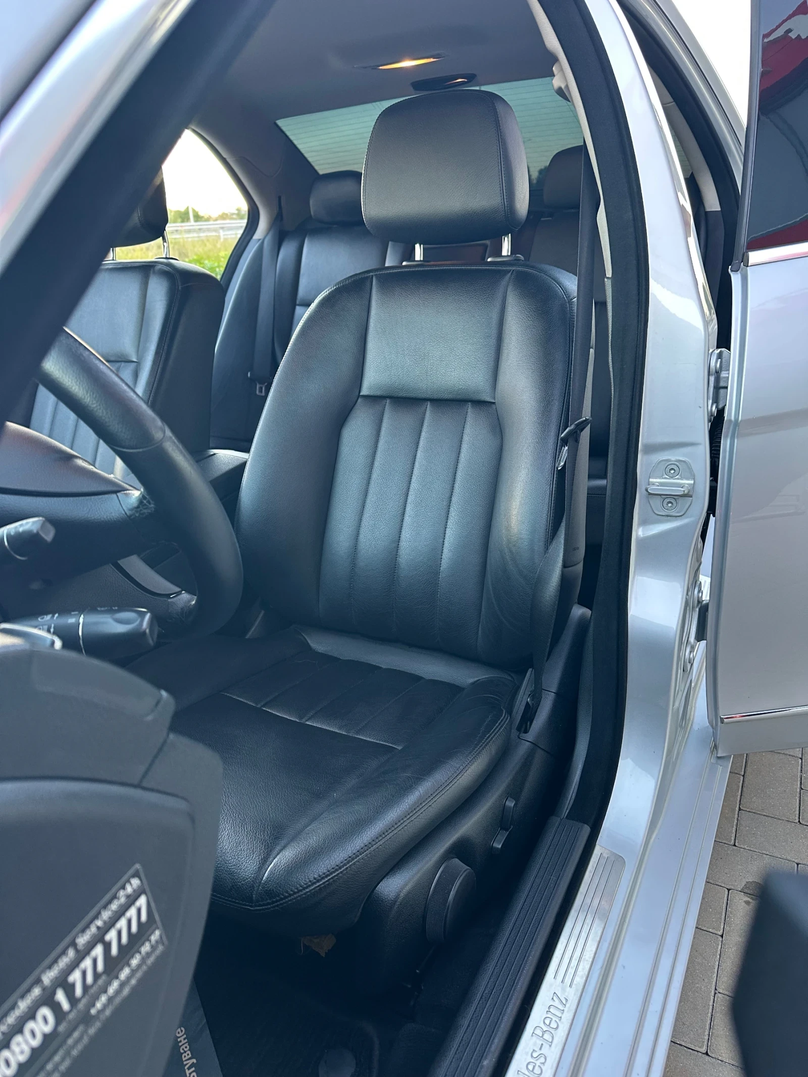 Mercedes-Benz C 280 V6 3.0i 231 ks Авточат 7G / Нави / кожа - изображение 9