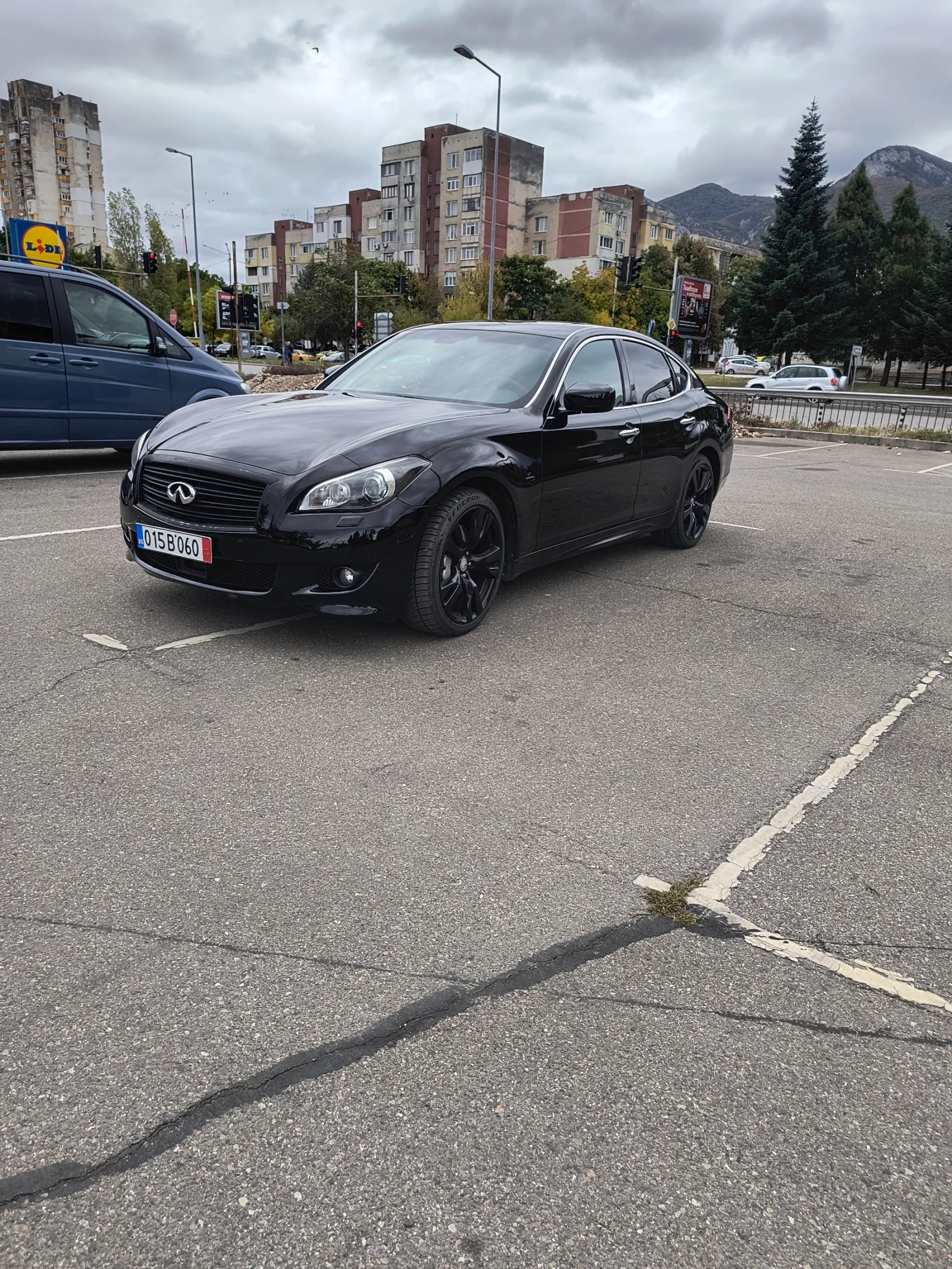Infiniti M 30dS - изображение 2