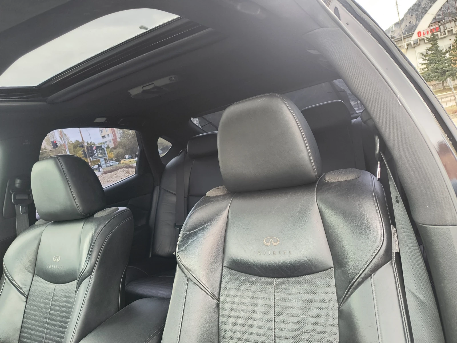 Infiniti M 30dS - изображение 8