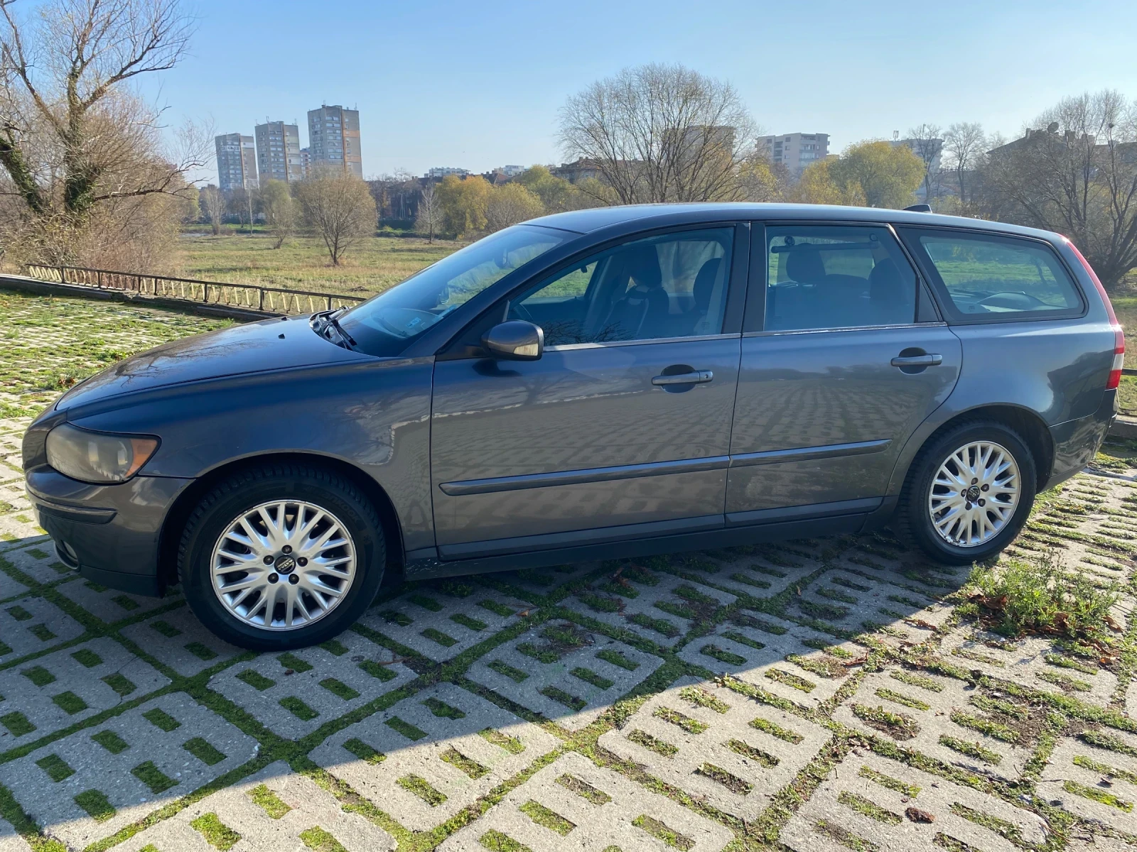 Volvo V50 2.0 D - изображение 2
