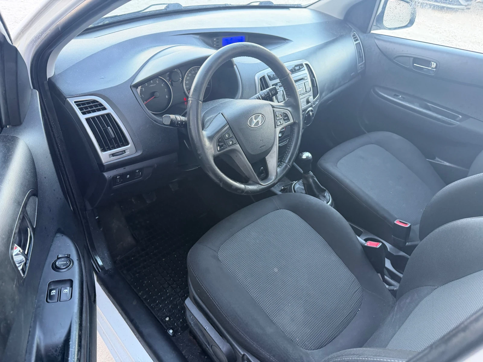 Hyundai I20 1.2/86�� EVRO5  | Mobile.bg � ����������� 8