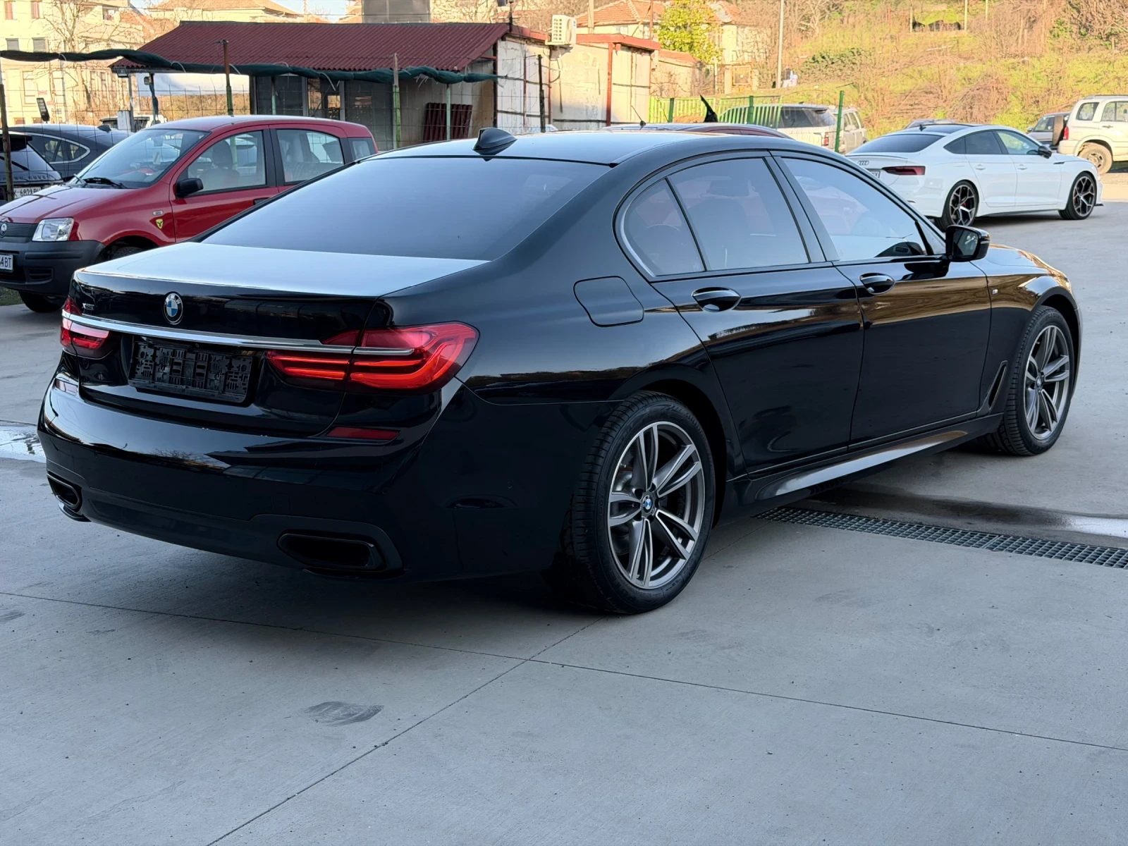 BMW 730 xDrive/3xTV/M-Packet/Massage/360cam/DISTR/LINE-ASS, снимка 6 - Автомобили и джипове - 53747584