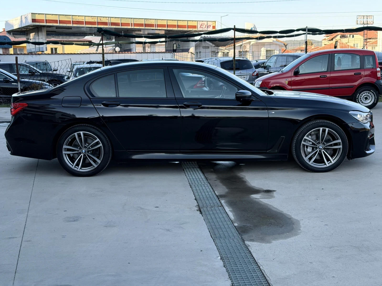 BMW 730 xDrive/3xTV/M-Packet/Massage/360cam/DISTR/LINE-ASS, снимка 7 - Автомобили и джипове - 53747584