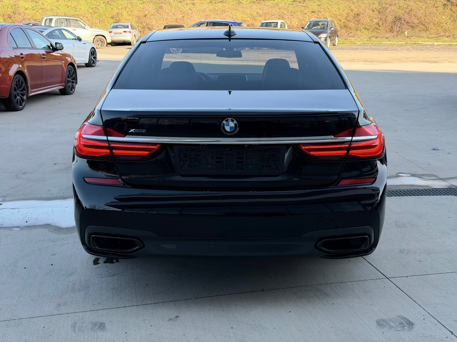 BMW 730 xDrive/3xTV/M-Packet/Massage/360cam/DISTR/LINE-ASS, снимка 5 - Автомобили и джипове - 53747584