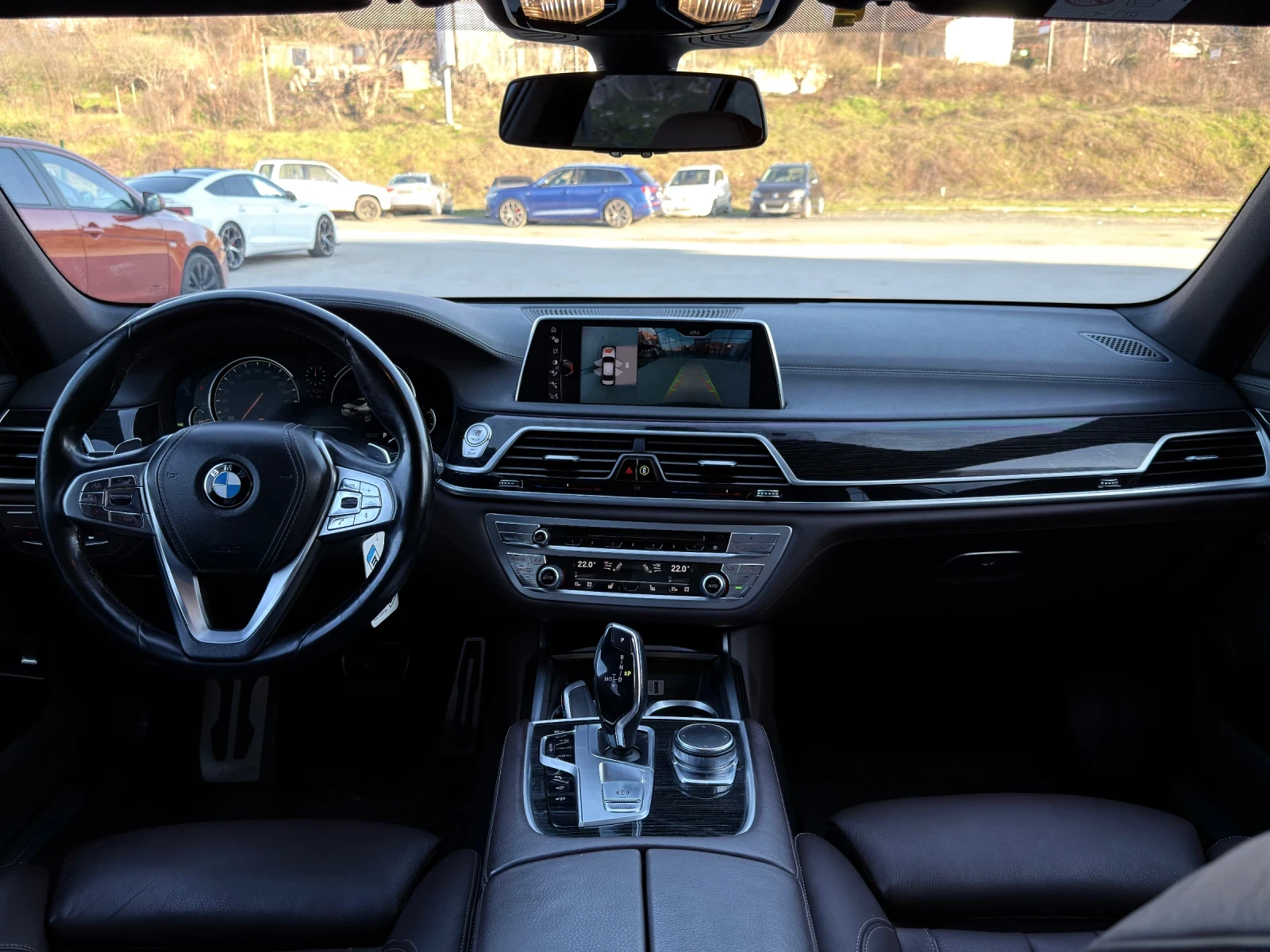 BMW 730 xDrive/3xTV/M-Packet/Massage/360cam/DISTR/LINE-ASS, снимка 12 - Автомобили и джипове - 53747584