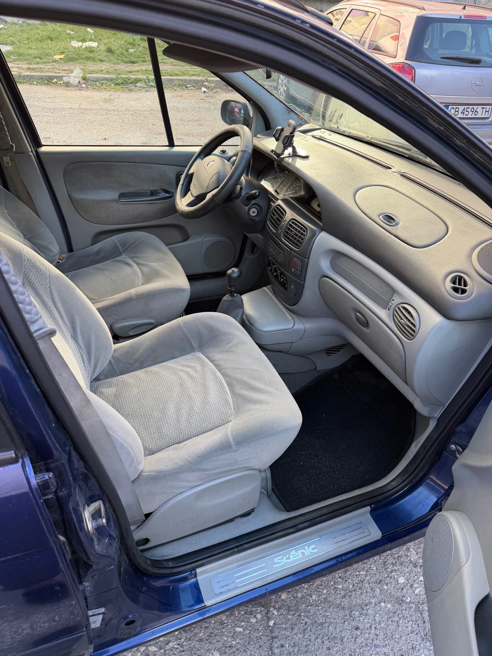 Renault Scenic Нова газова , снимка 8 - Автомобили и джипове - 53839631