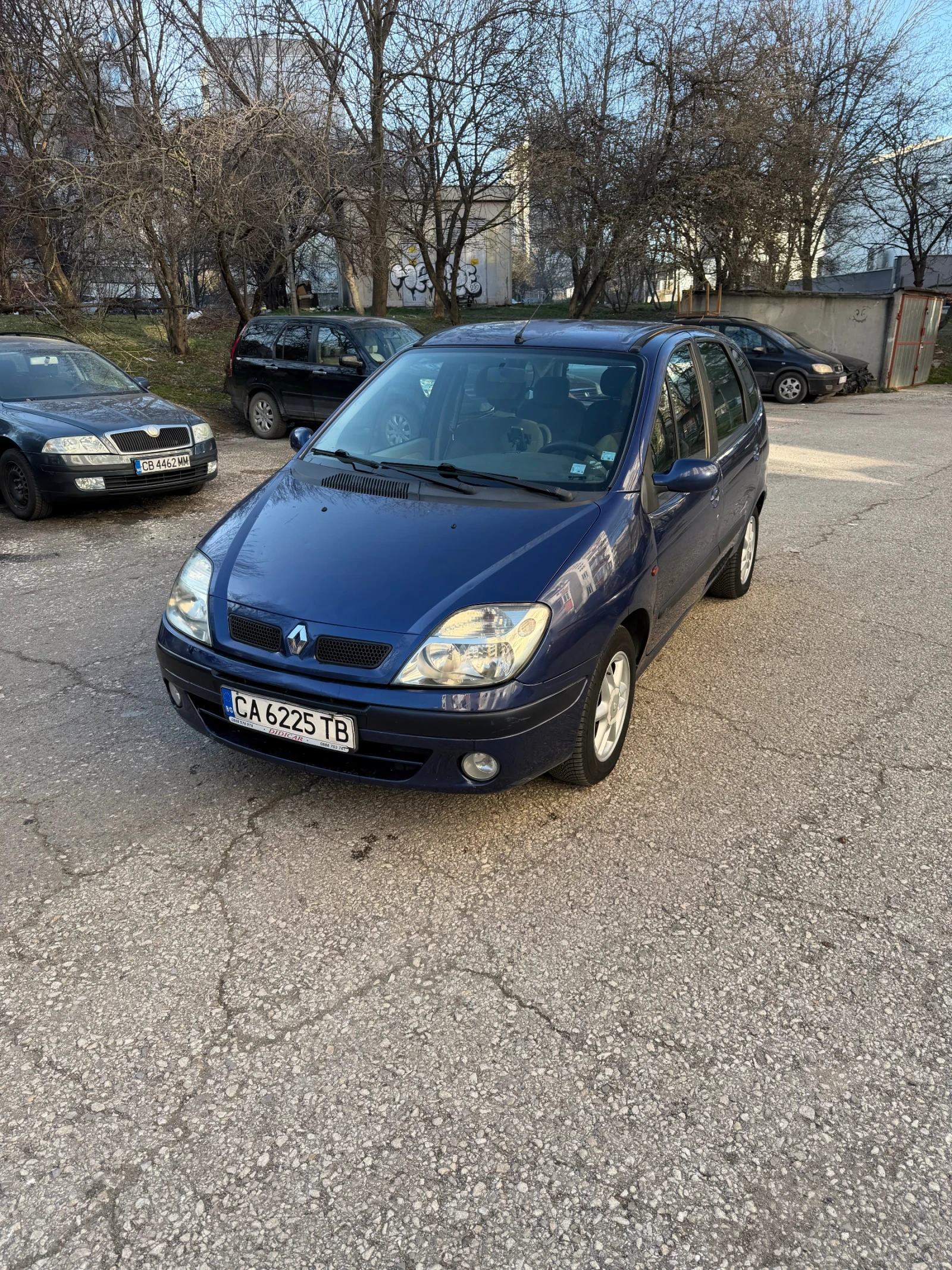 Renault Scenic Нова газова , снимка 3 - Автомобили и джипове - 53839631