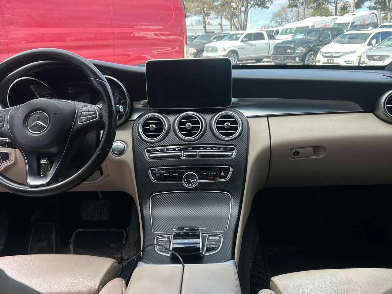 Mercedes-Benz C 400 4MATIC * AMG PACK* BURMASTER* ПОДГРЕВИ* , снимка 9 - Автомобили и джипове - 53841982