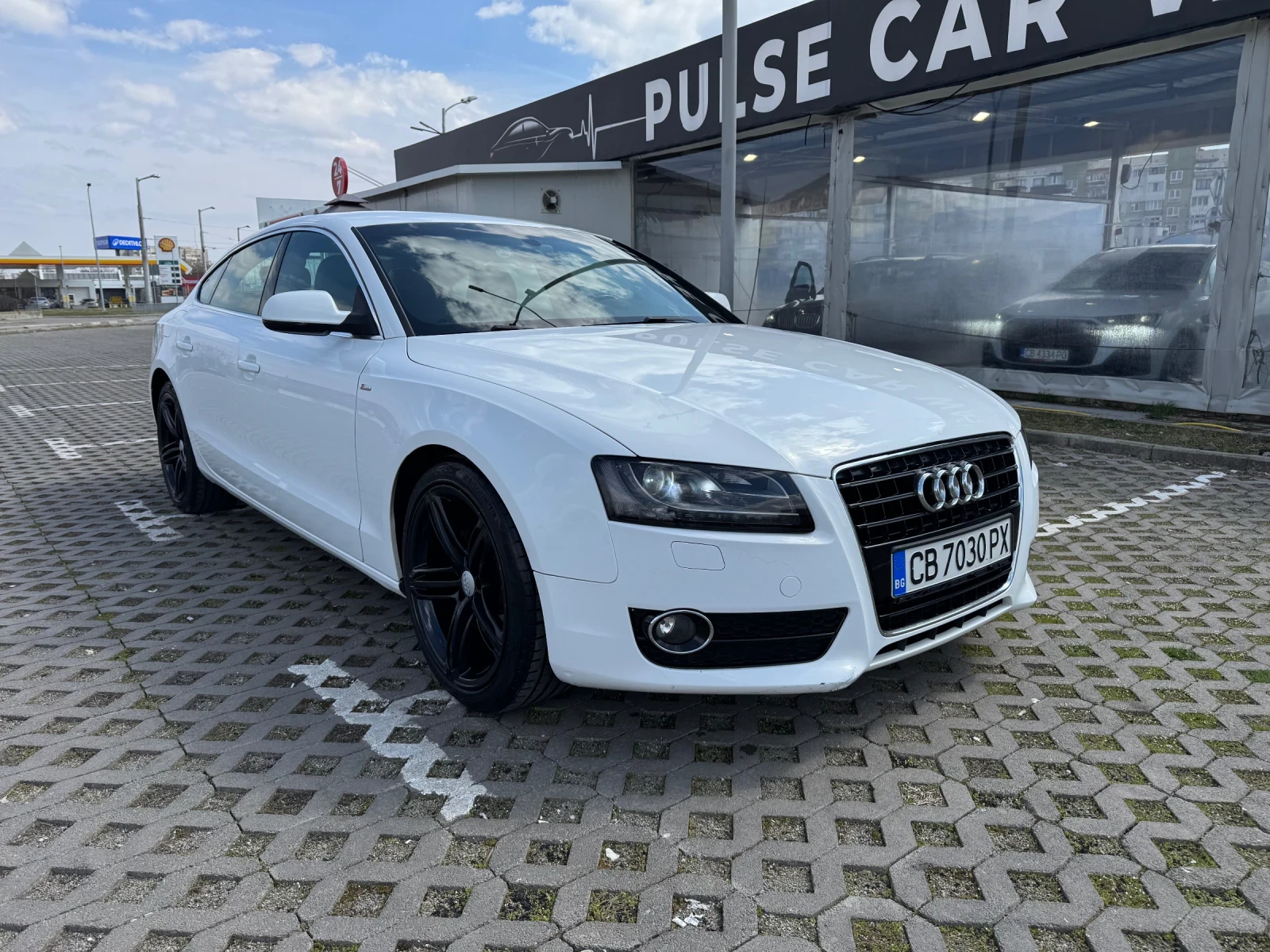 Audi A5 SportBack 2.0TFSI Автоматик 211кс Turbo, снимка 3 - Автомобили и джипове - 53988196