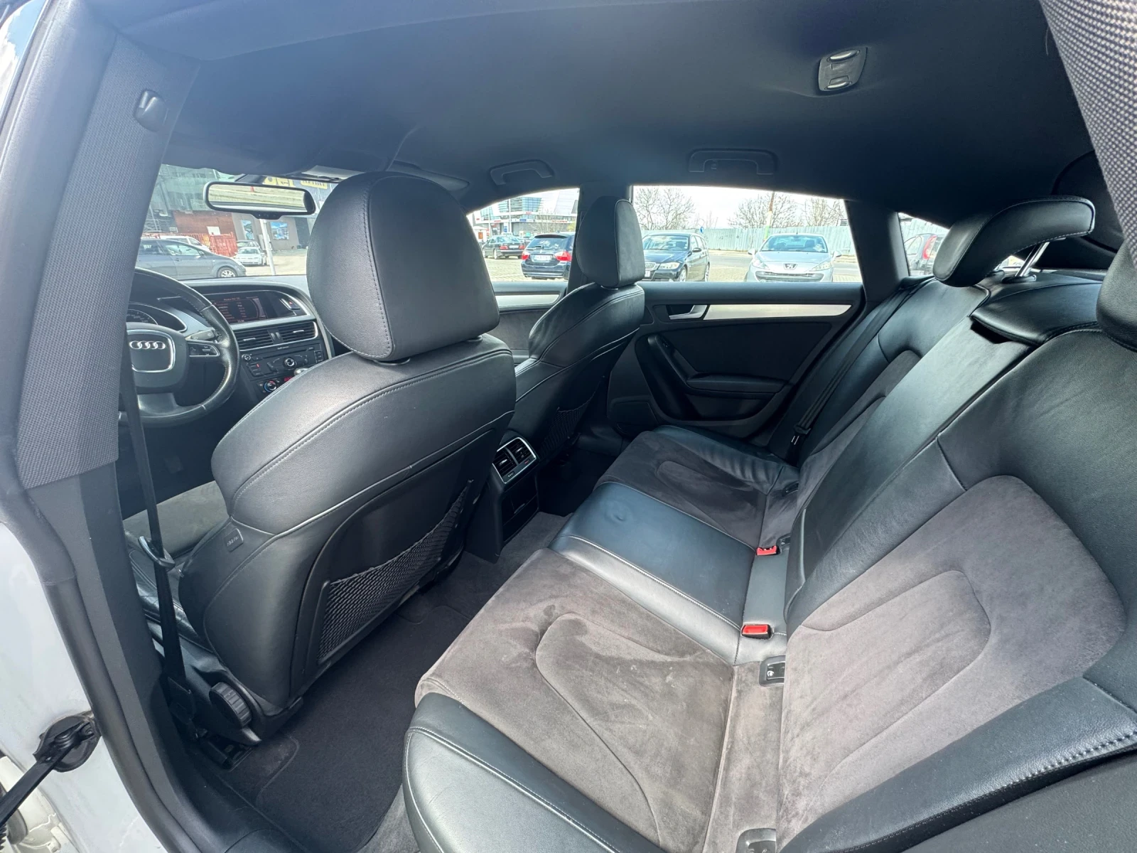 Audi A5 SportBack 2.0TFSI Автоматик 211кс Turbo, снимка 9 - Автомобили и джипове - 53988196