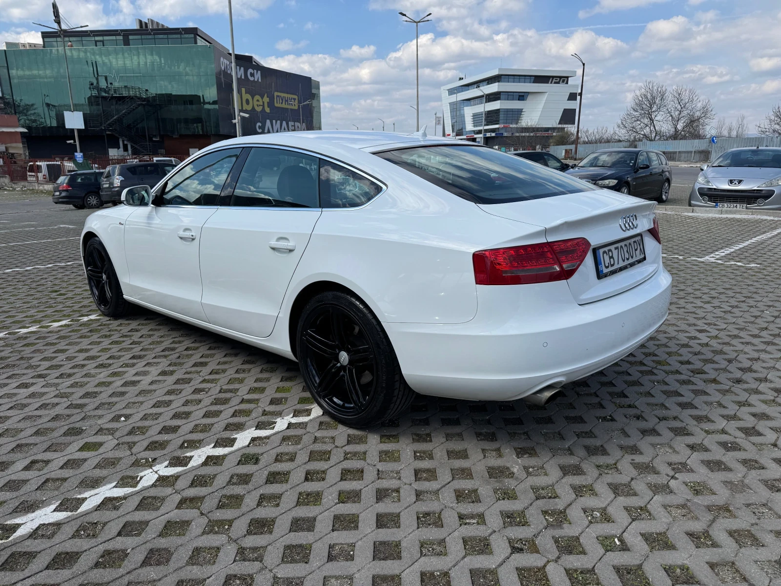 Audi A5 SportBack 2.0TFSI Автоматик 211кс Turbo, снимка 8 - Автомобили и джипове - 53988196