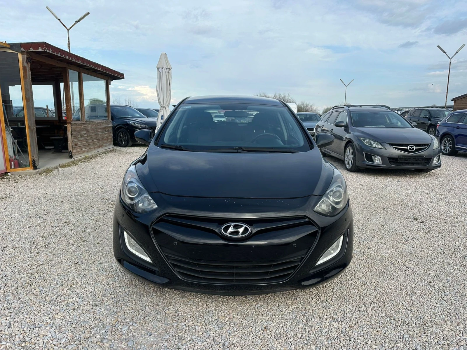 Hyundai I30 1.6crdt-КЛИМАТРОНИК, снимка 2 - Автомобили и джипове - 54095314