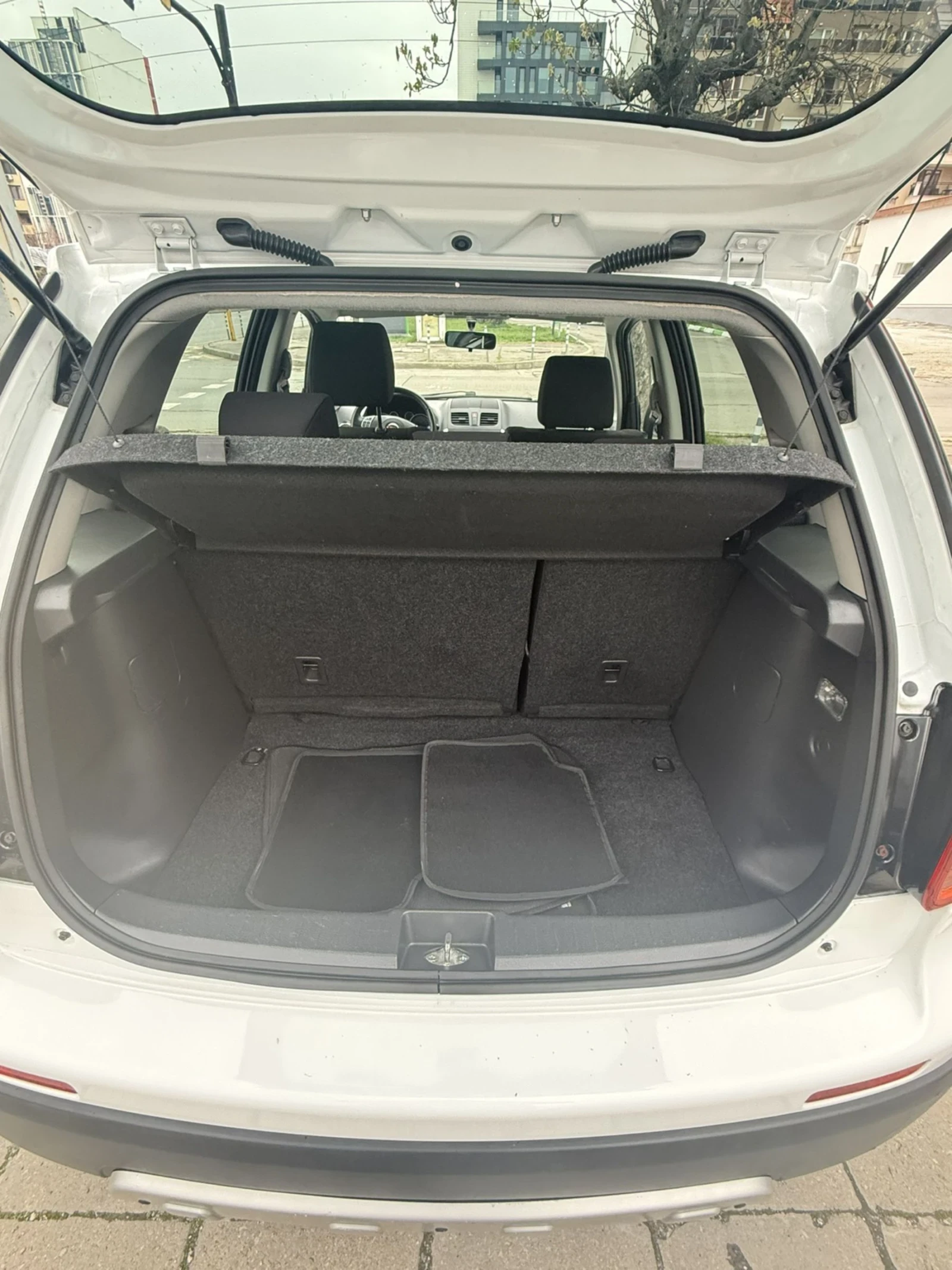 Fiat Sedici 2.0 multijet 4x4, снимка 4 - Автомобили и джипове - 54177021