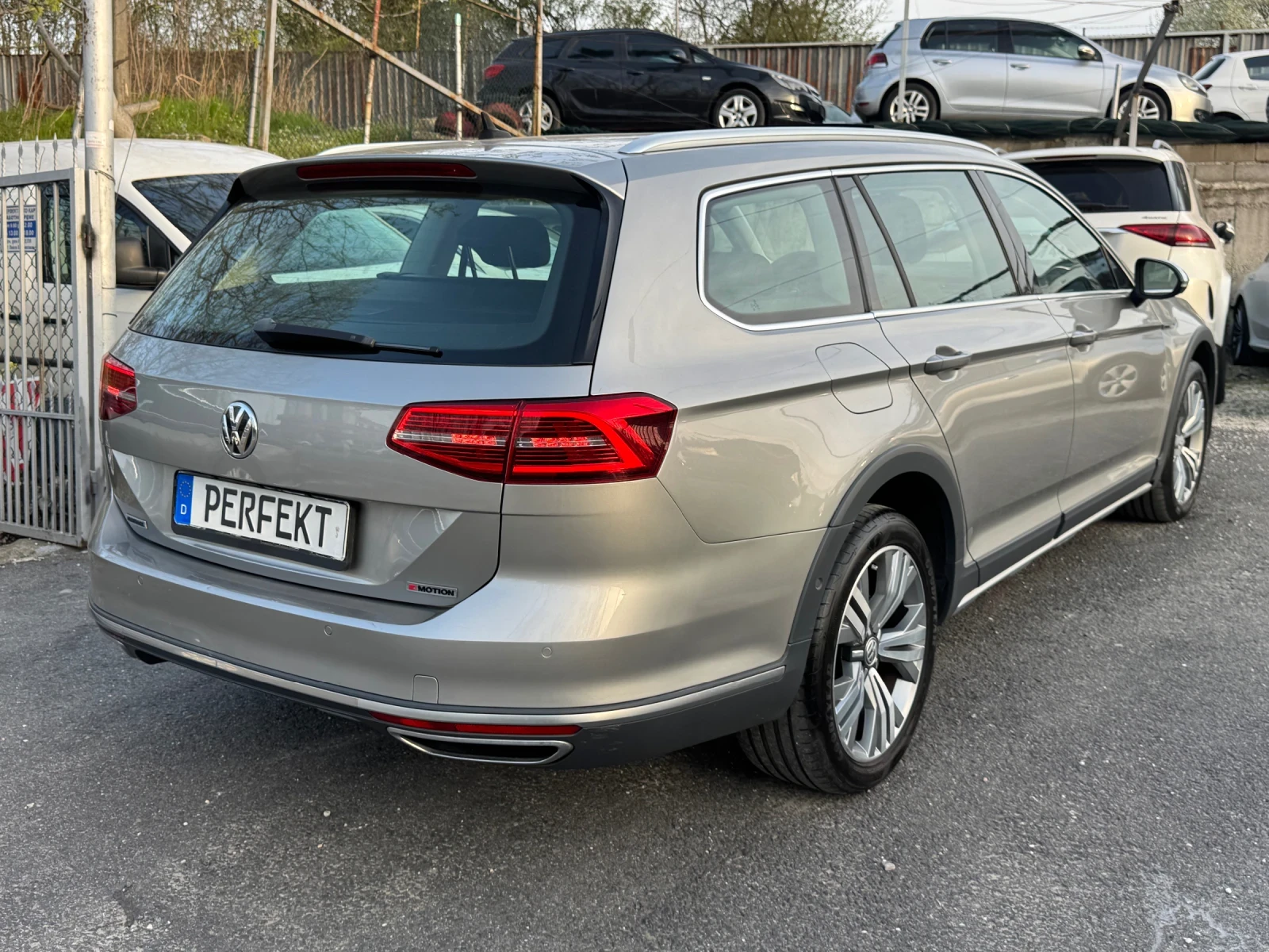 VW Passat Alltrack* 2.0TDI* DSG* LED* Panorama, снимка 4 - Автомобили и джипове - 54195195