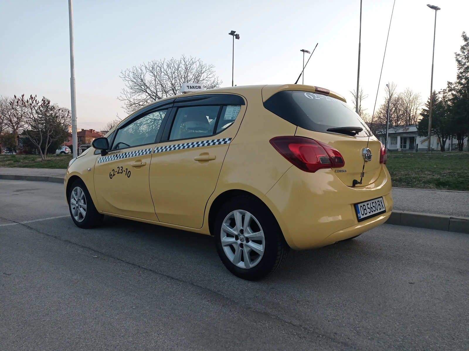 Opel Corsa Е.1.4/90кс Без Турбо* , снимка 4 - Автомобили и джипове - 54582119