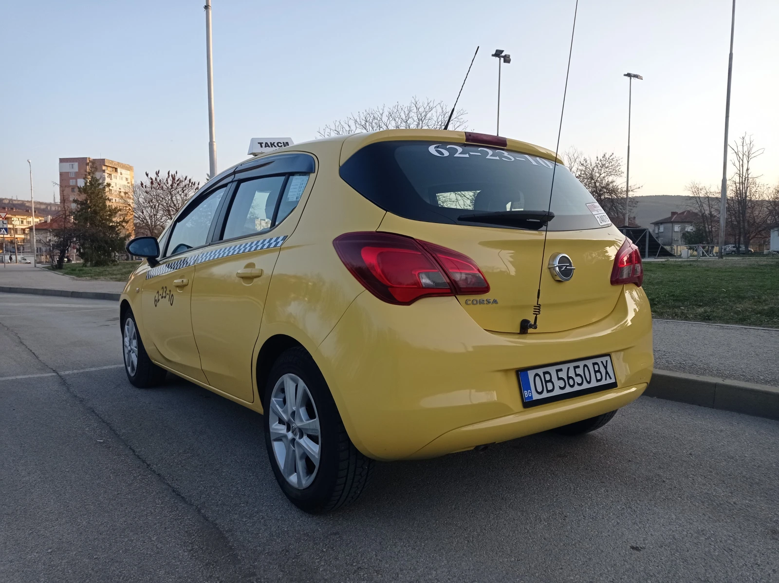 Opel Corsa Е.1.4/90кс Без Турбо* , снимка 6 - Автомобили и джипове - 54582119