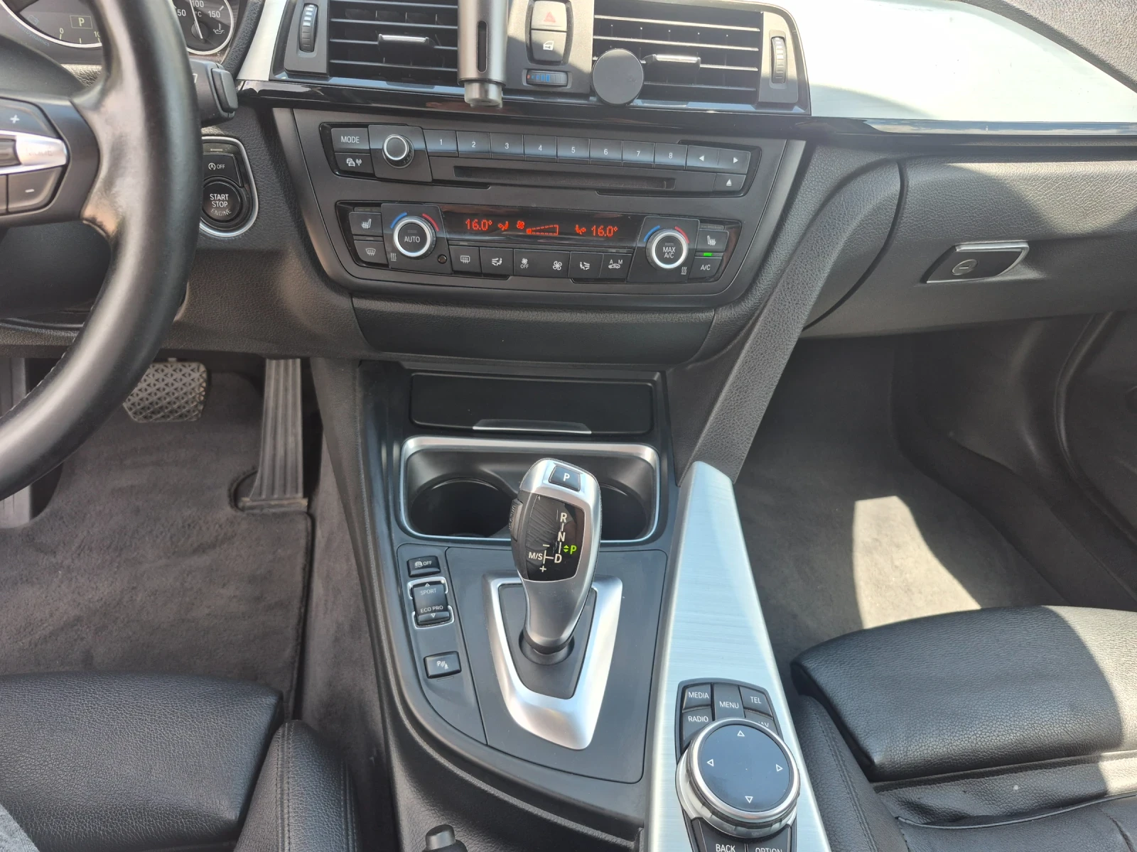 BMW 320, снимка 10 - Автомобили и джипове - 54973123
