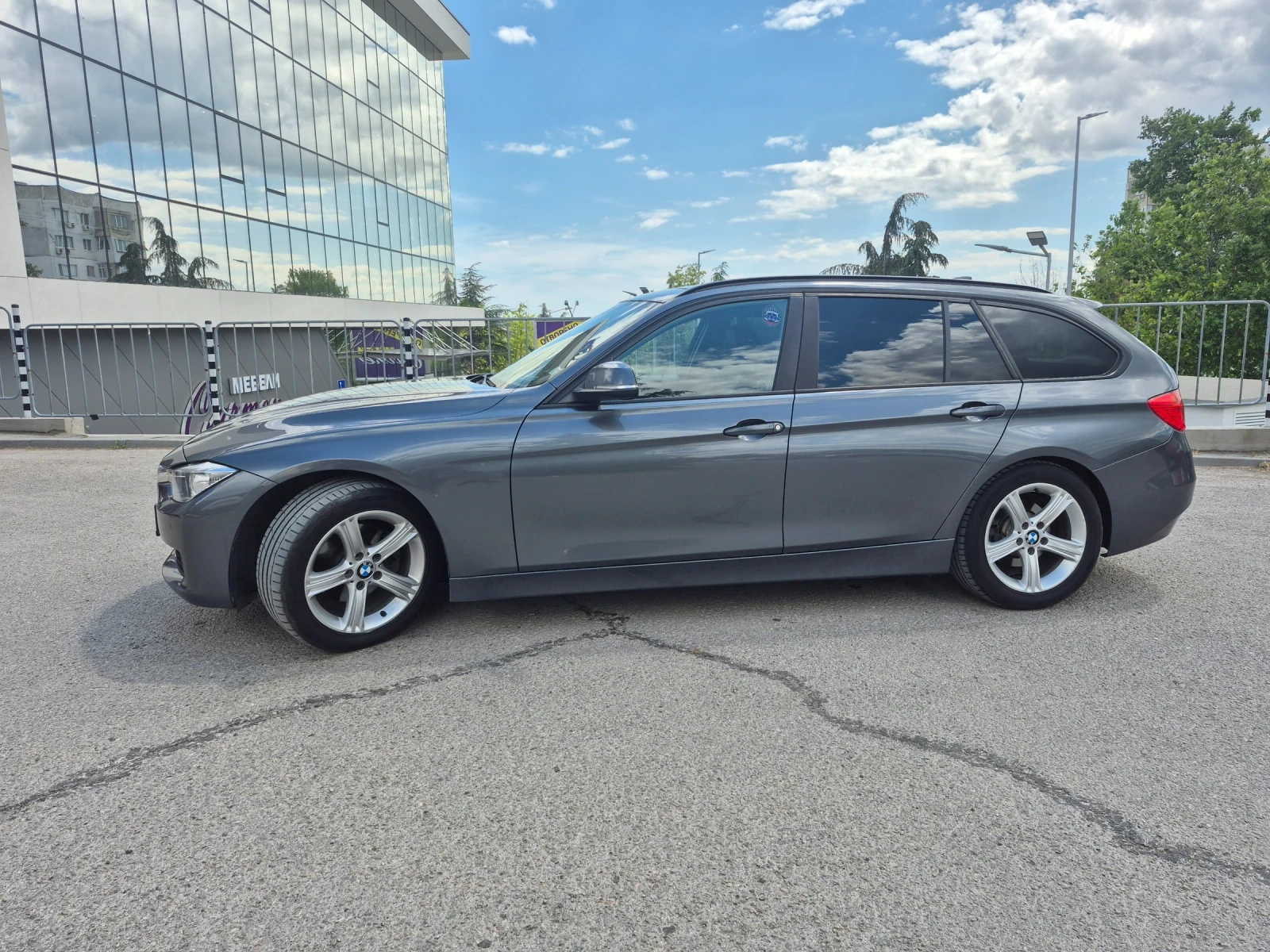 BMW 320, снимка 3 - Автомобили и джипове - 54973123