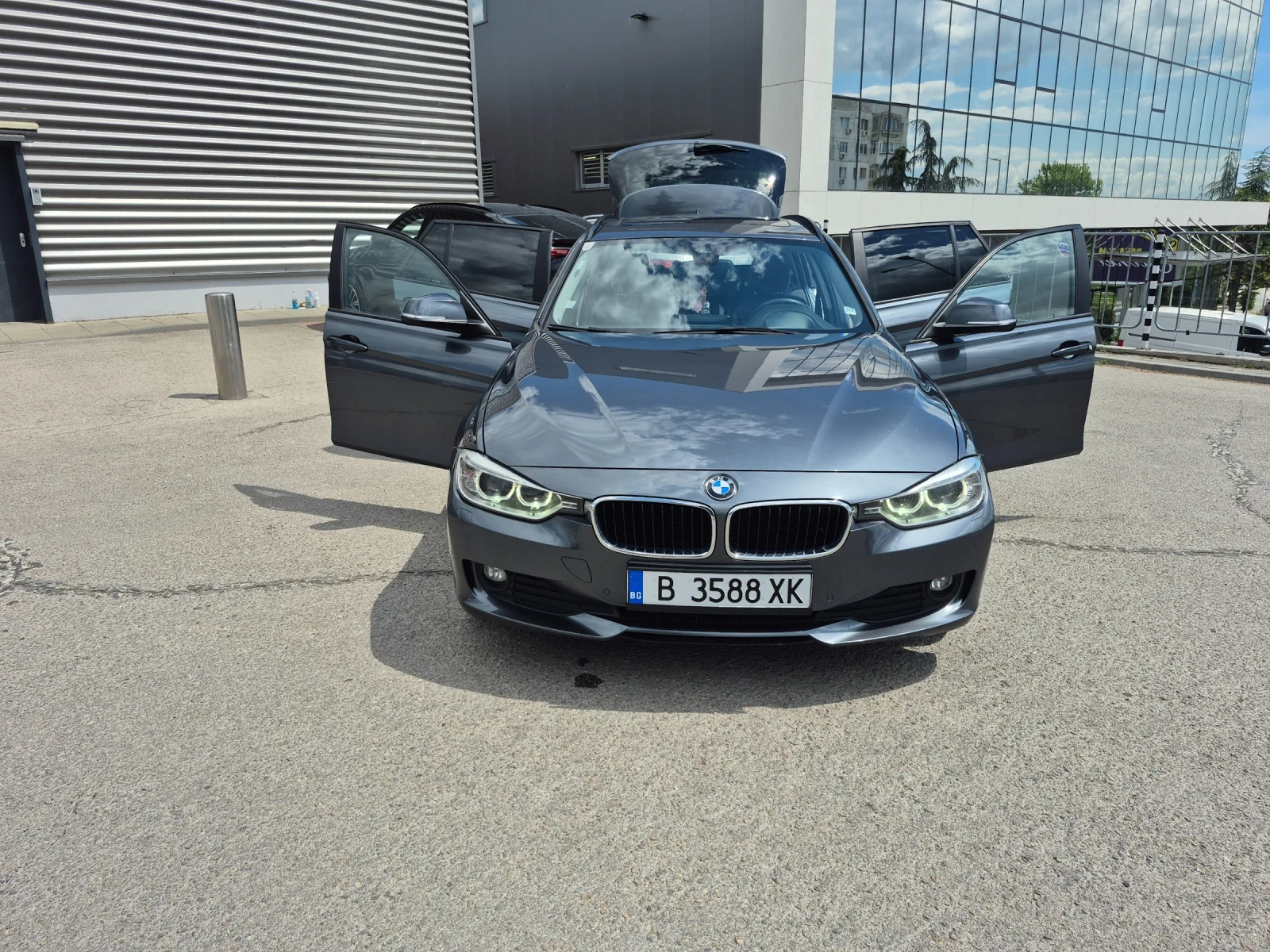 BMW 320, снимка 17 - Автомобили и джипове - 54973123