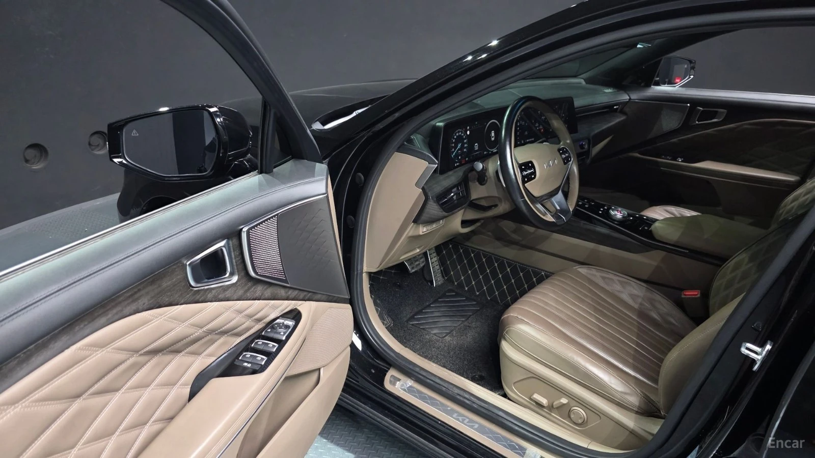 Kia K8 SIGNATURE/DIGITAL/360CAMERA/DRIVE-ASSISTS, снимка 5 - Автомобили и джипове - 55446920