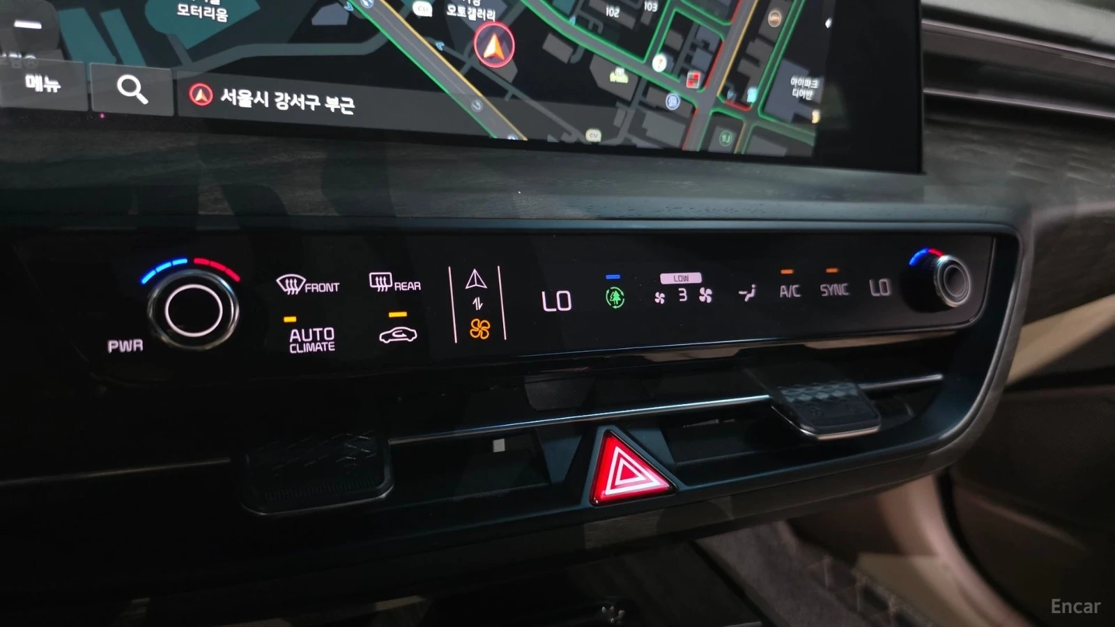 Kia K8 SIGNATURE/DIGITAL/360CAMERA/DRIVE-ASSISTS, снимка 12 - Автомобили и джипове - 55446920