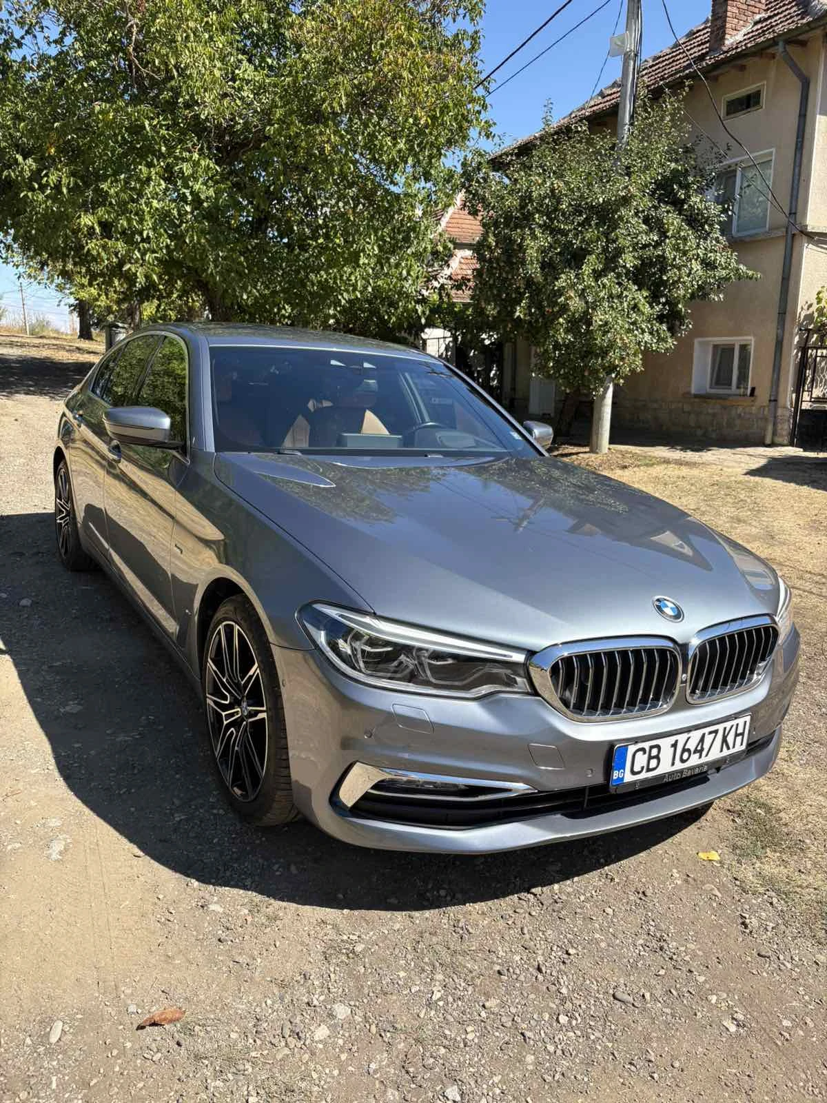 BMW 530 i хDrive/Luxury/Камера 360/, снимка 10 - Автомобили и джипове - 56057023