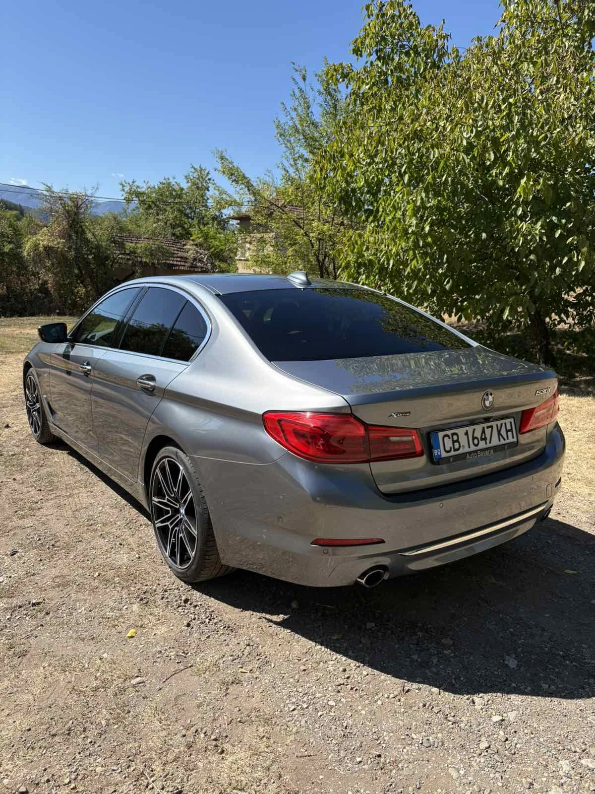 BMW 530 i хDrive/Luxury/Камера 360/, снимка 2 - Автомобили и джипове - 56057023