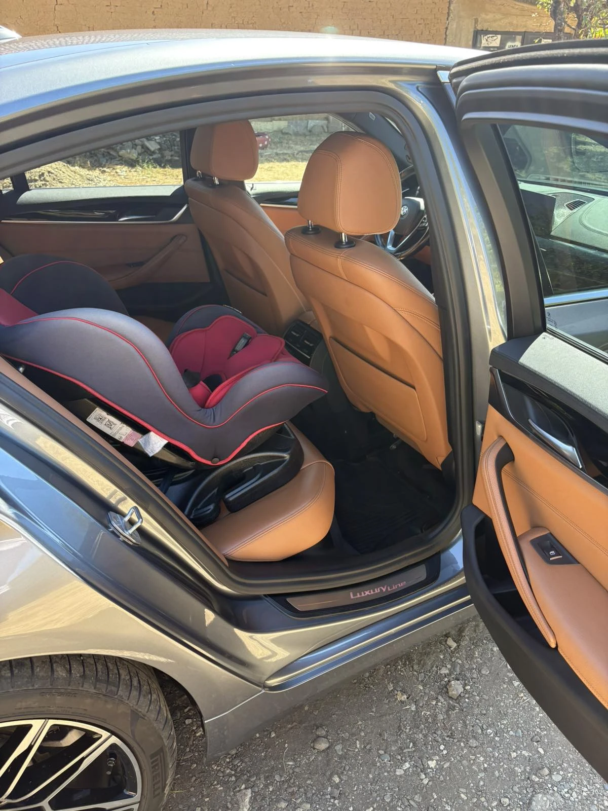 BMW 530 i хDrive/Luxury/Камера 360/, снимка 15 - Автомобили и джипове - 56057023