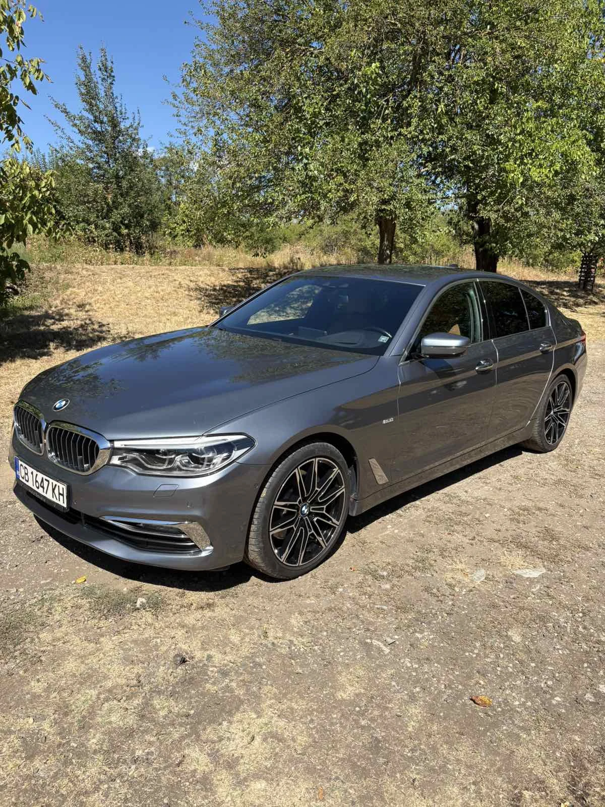 BMW 530 i хDrive/Luxury/Камера 360/, снимка 12 - Автомобили и джипове - 56057023