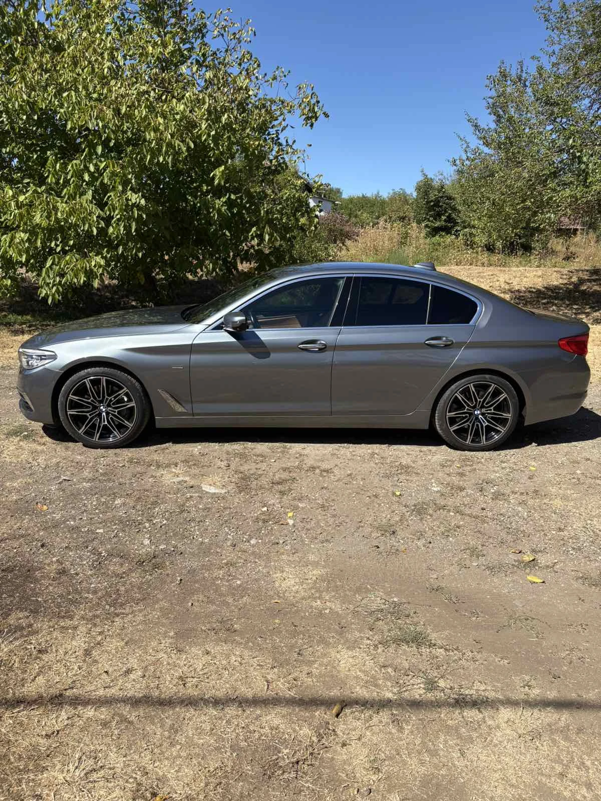 BMW 530 i хDrive/Luxury/Камера 360/, снимка 4 - Автомобили и джипове - 56057023