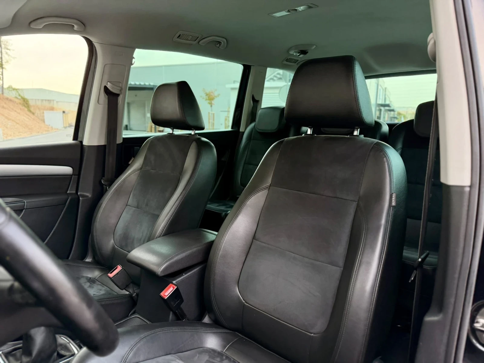 VW Sharan 2.0TDi 140�� * High-Line* * �������� �������*  | Mobile.bg � ����������� 13
