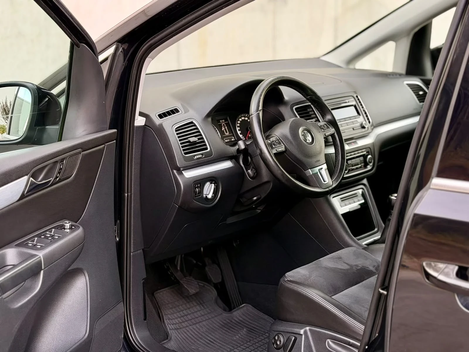 VW Sharan 2.0TDi 140�� * High-Line* * �������� �������*  | Mobile.bg � ����������� 9