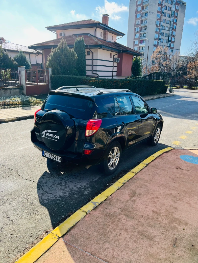 Toyota Rav4 2.2 4X4 6 скорости, снимка 4 - Автомобили и джипове - 48281669