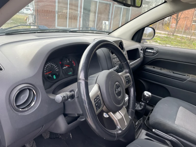 Jeep Compass 2.2cdi4x4, снимка 11 - Автомобили и джипове - 49610007