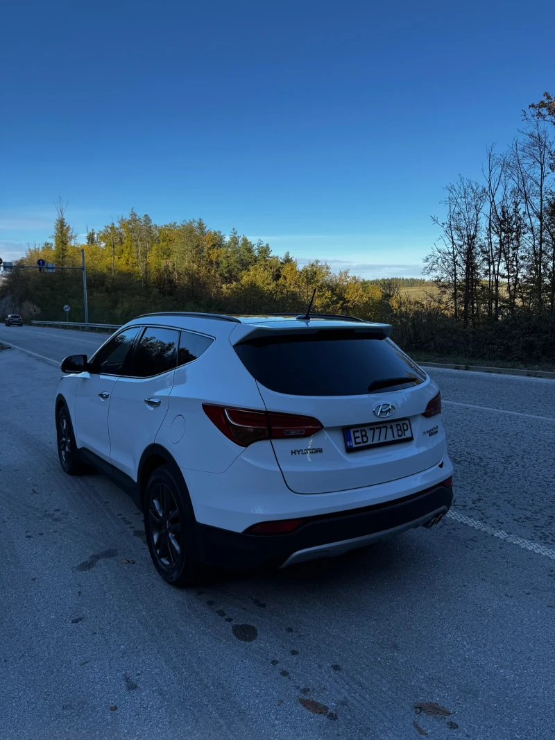 Hyundai Santa fe 2.2CRDI-Keyless-4WD-Панорама, снимка 4 - Автомобили и джипове - 51938682