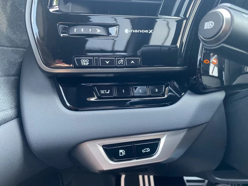 Lexus RX 500h F-SPORT/371HP/PANO/MEMO/HUD/360/M.LEVINSON/601g, снимка 12 - Автомобили и джипове - 52455185