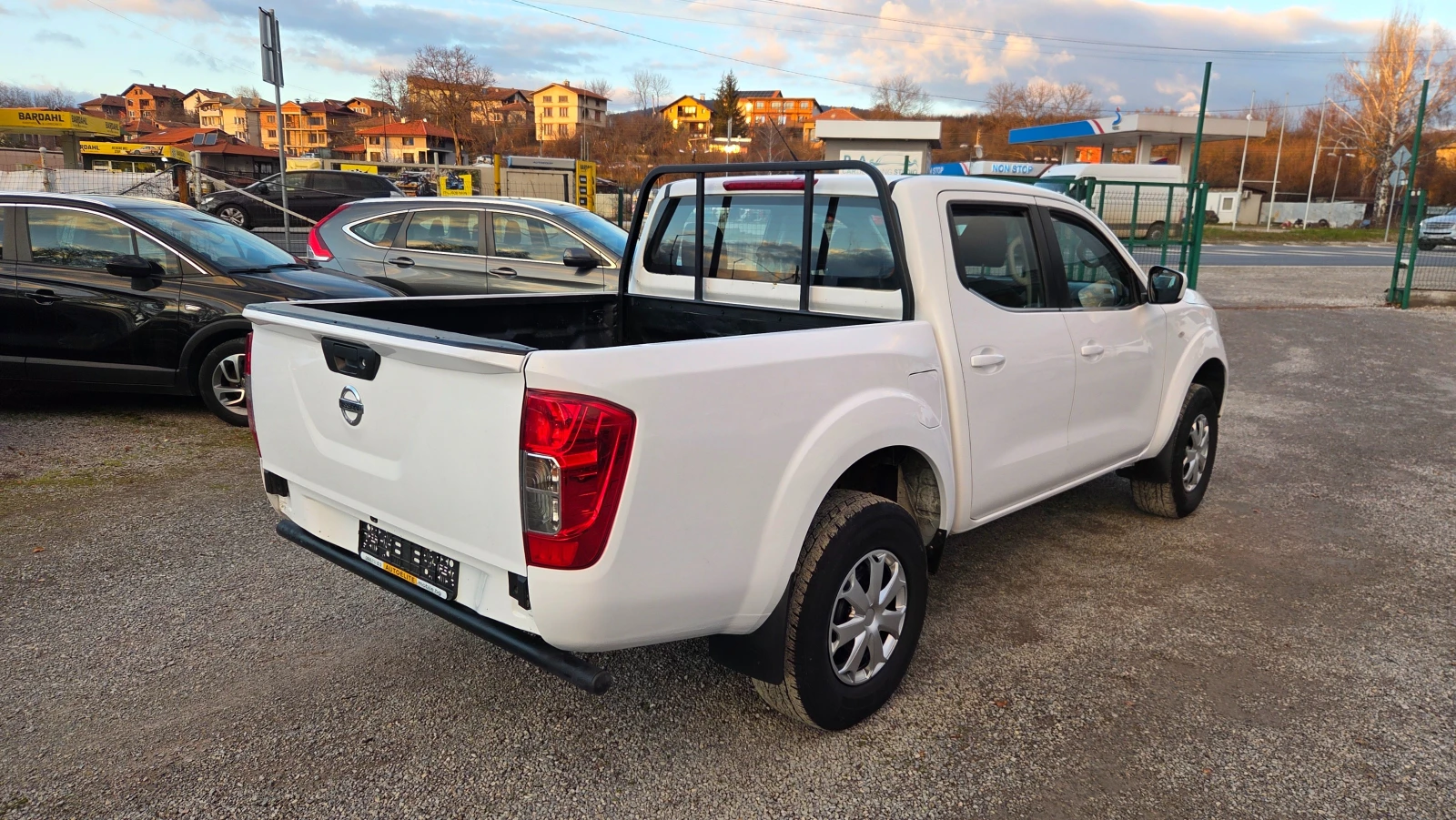 Nissan Navara 2.3d EUR.6 - изображение 3