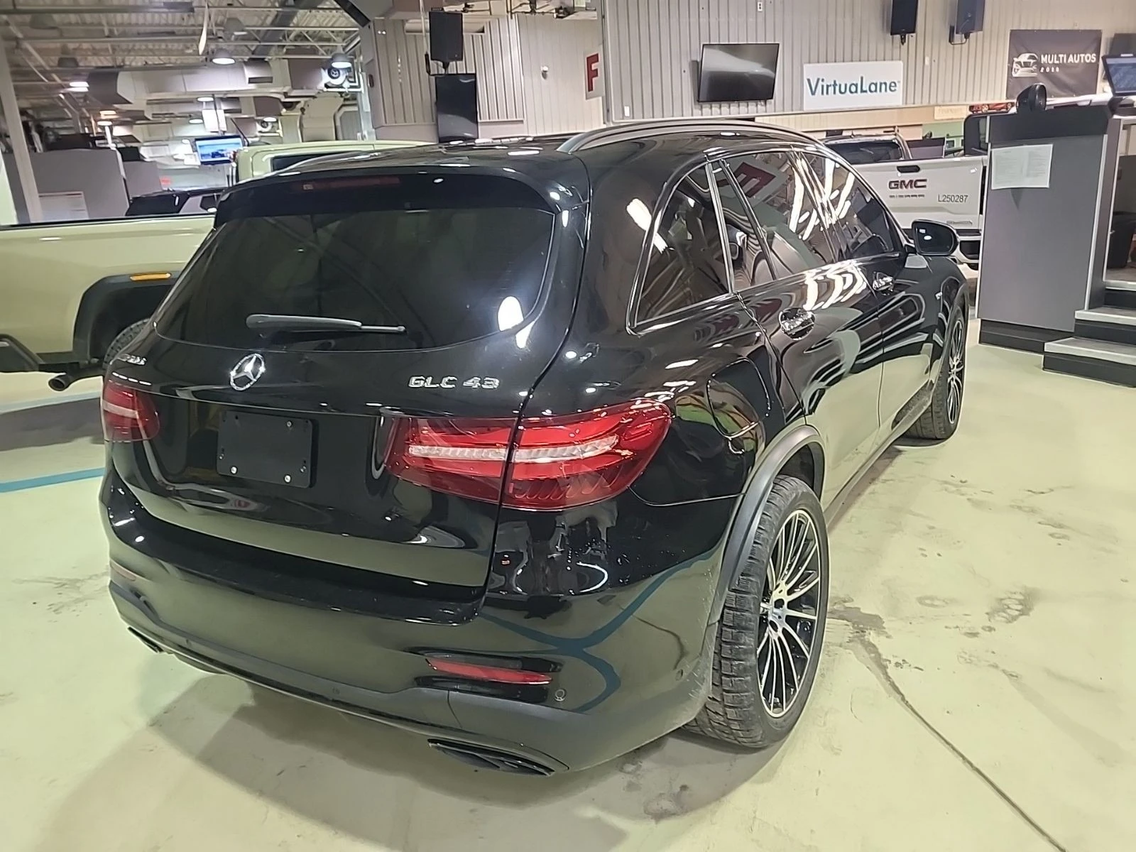 Mercedes-Benz GLC 43 AMG АВТО КРЕДИТ, снимка 3 - Автомобили и джипове - 53962687