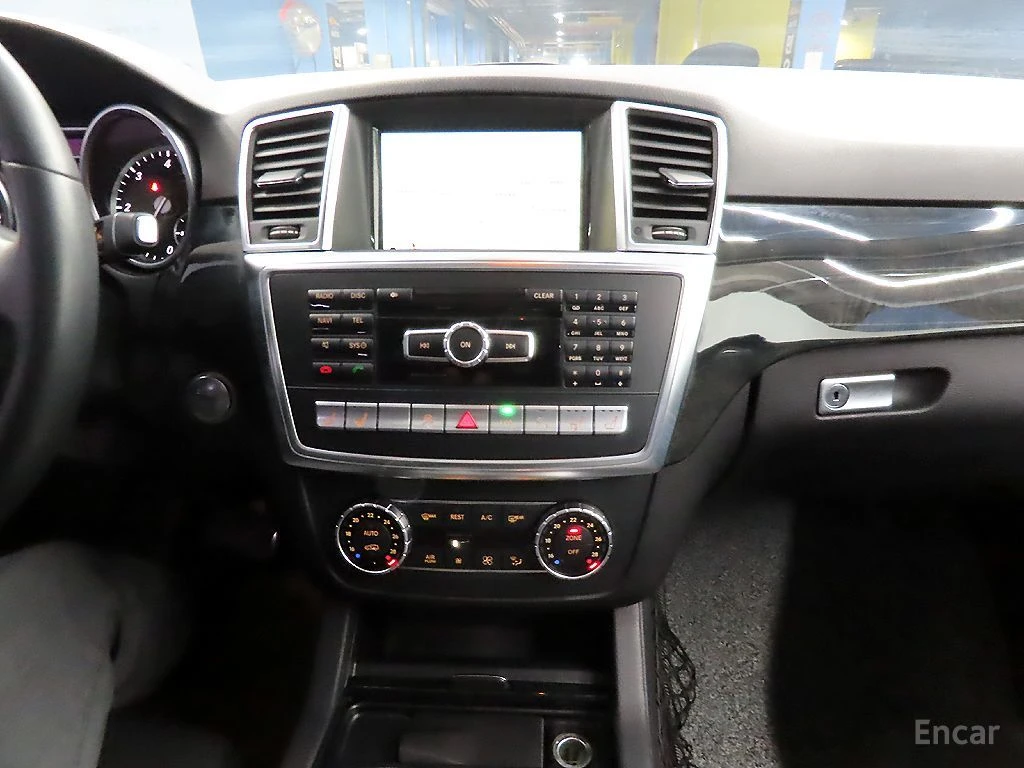 Mercedes-Benz ML 350 4MATIC* BLUE TEC* ����* �������* ���������* ���� | Mobile.bg � ����������� 11