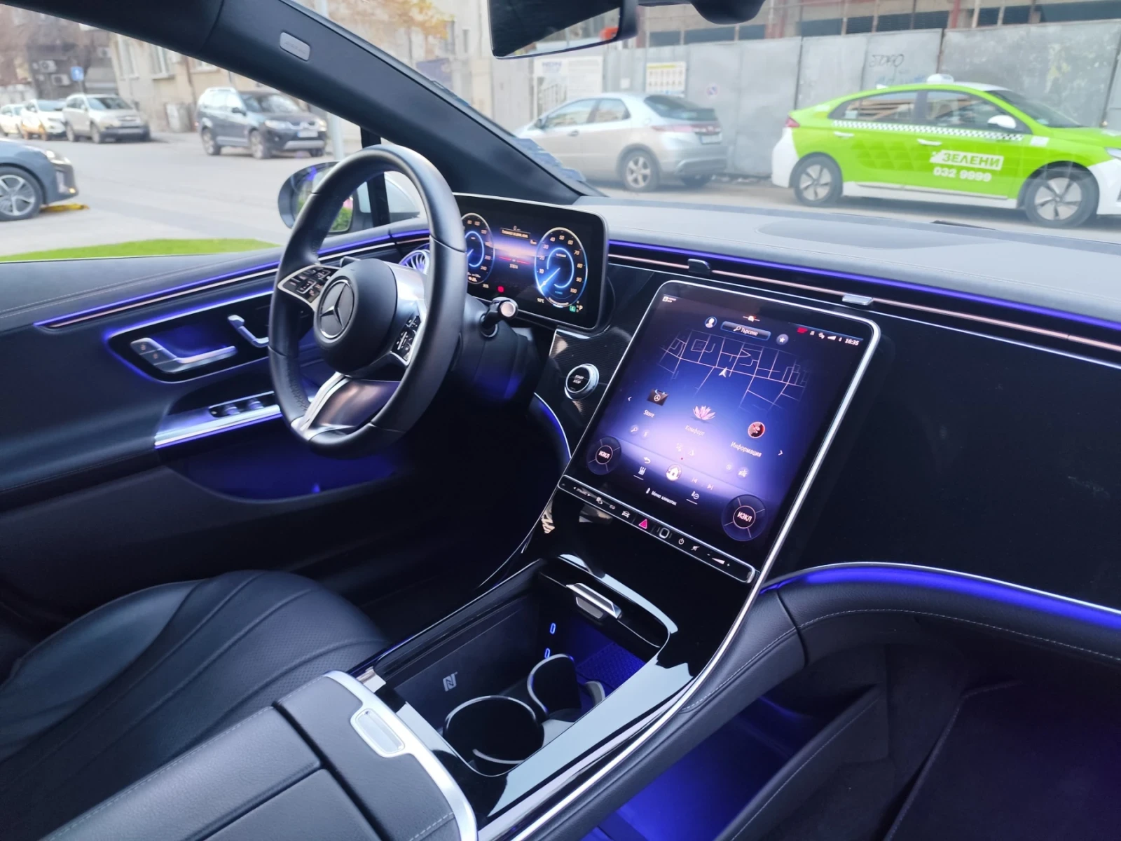 Mercedes-Benz EQE 300, снимка 5 - Автомобили и джипове - 54294596