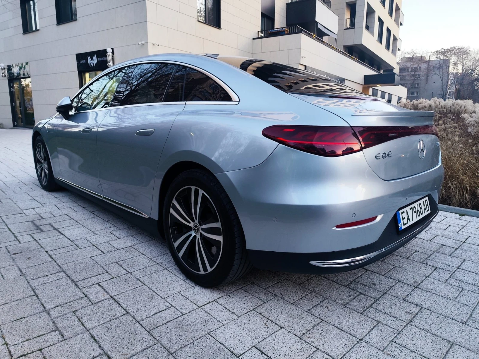 Mercedes-Benz EQE 300, снимка 3 - Автомобили и джипове - 54294596