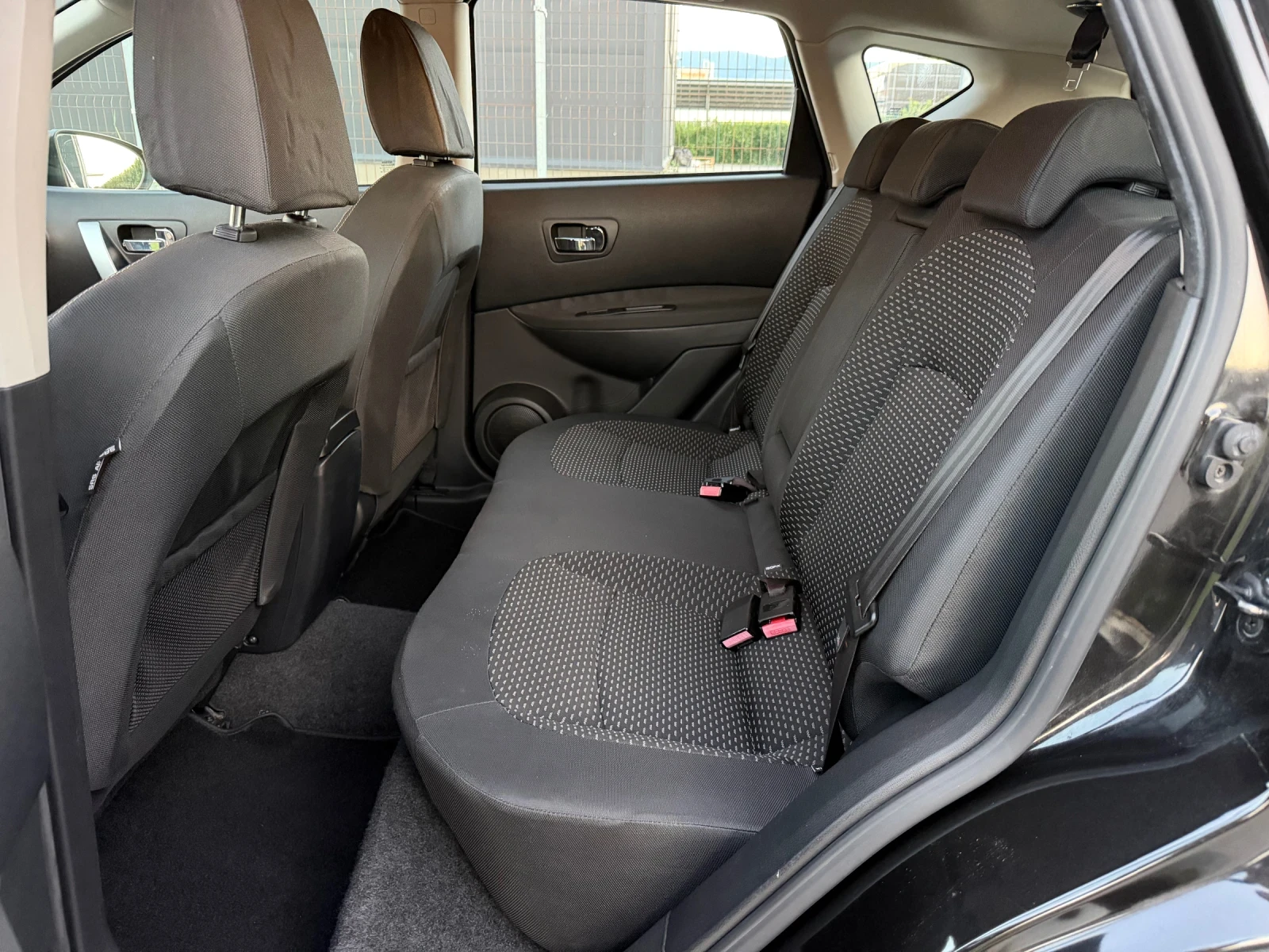 Nissan Qashqai 1.6i Италия* Acenta* Навигация* Камера* Климатрони, снимка 15 - Автомобили и джипове - 55694255