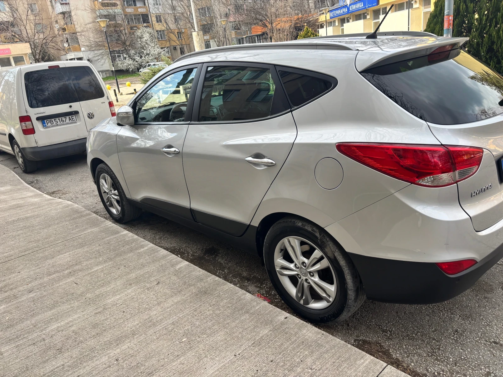 Hyundai IX35 2.0 бензин, снимка 4 - Автомобили и джипове - 55705852