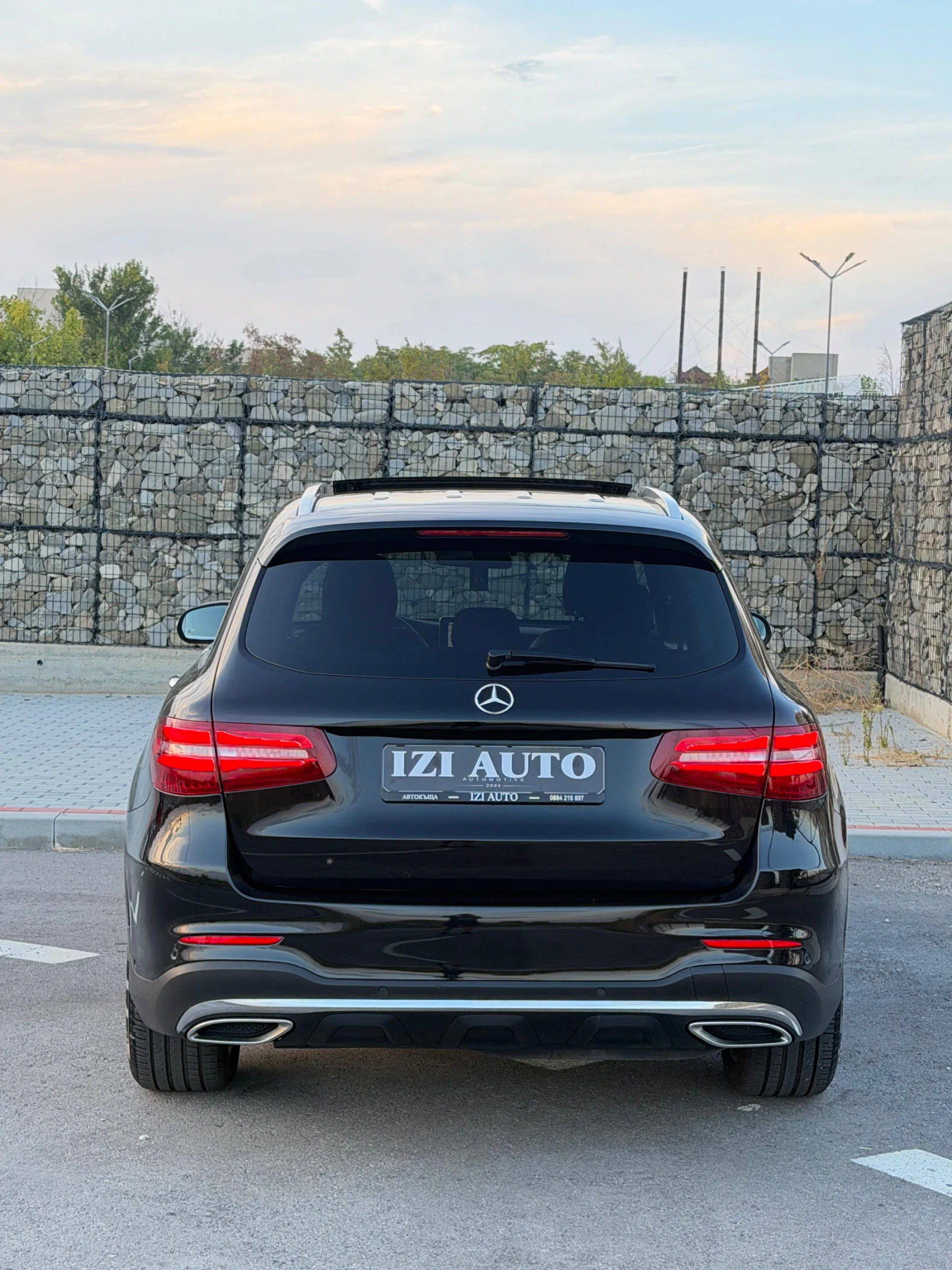 Mercedes-Benz GLC 250 D/AMG LINE/PANORAMA/DISTRONIC/BURMESTER/LIZING, снимка 5 - Автомобили и джипове - 56172496