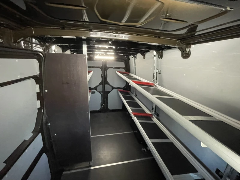 VW Crafter, снимка 9 - Бусове и автобуси - 51690245